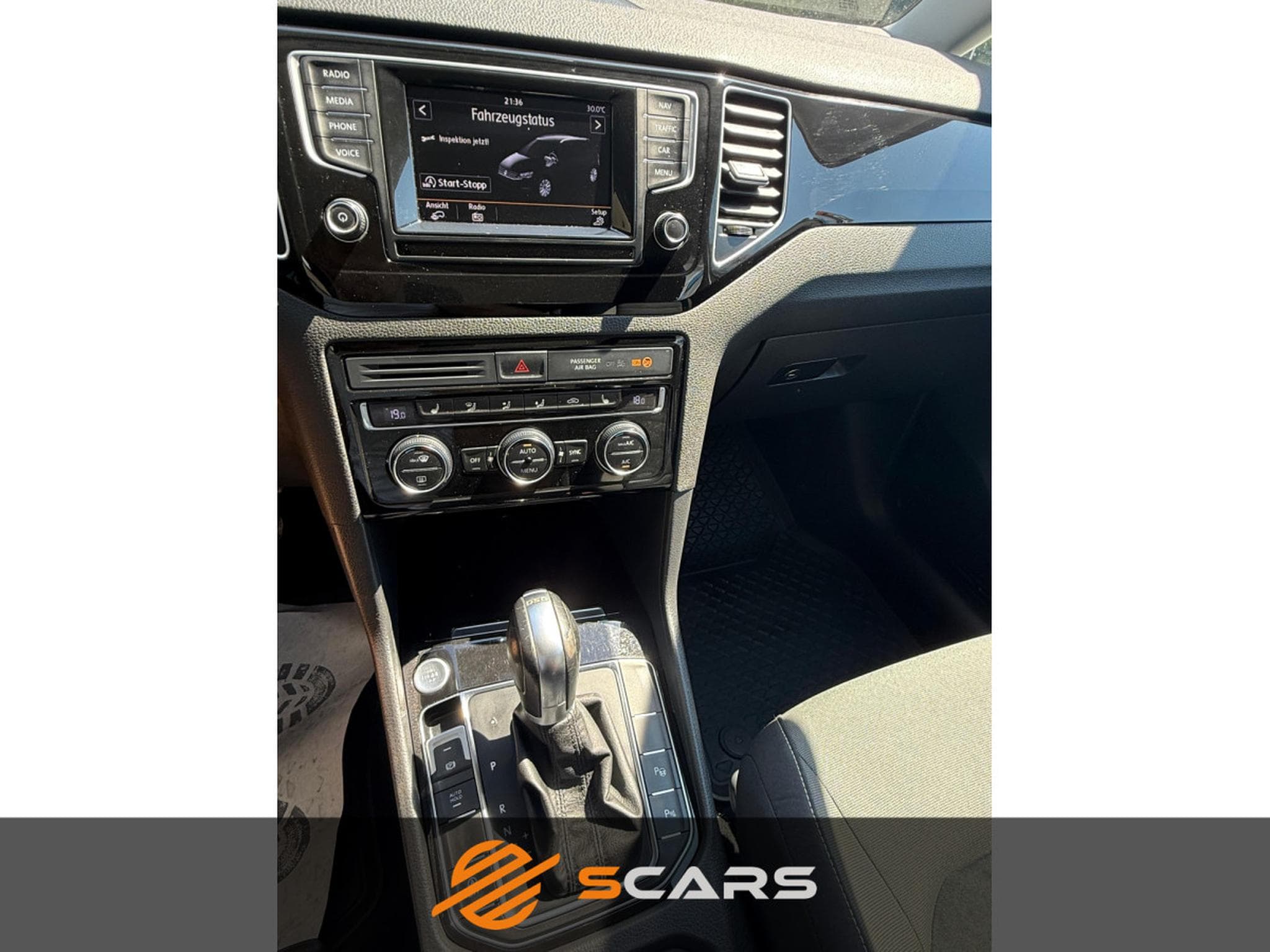 VW Golf 2.0 TDI 150CV DSG BLUEMOTION (2015) - Foto 12