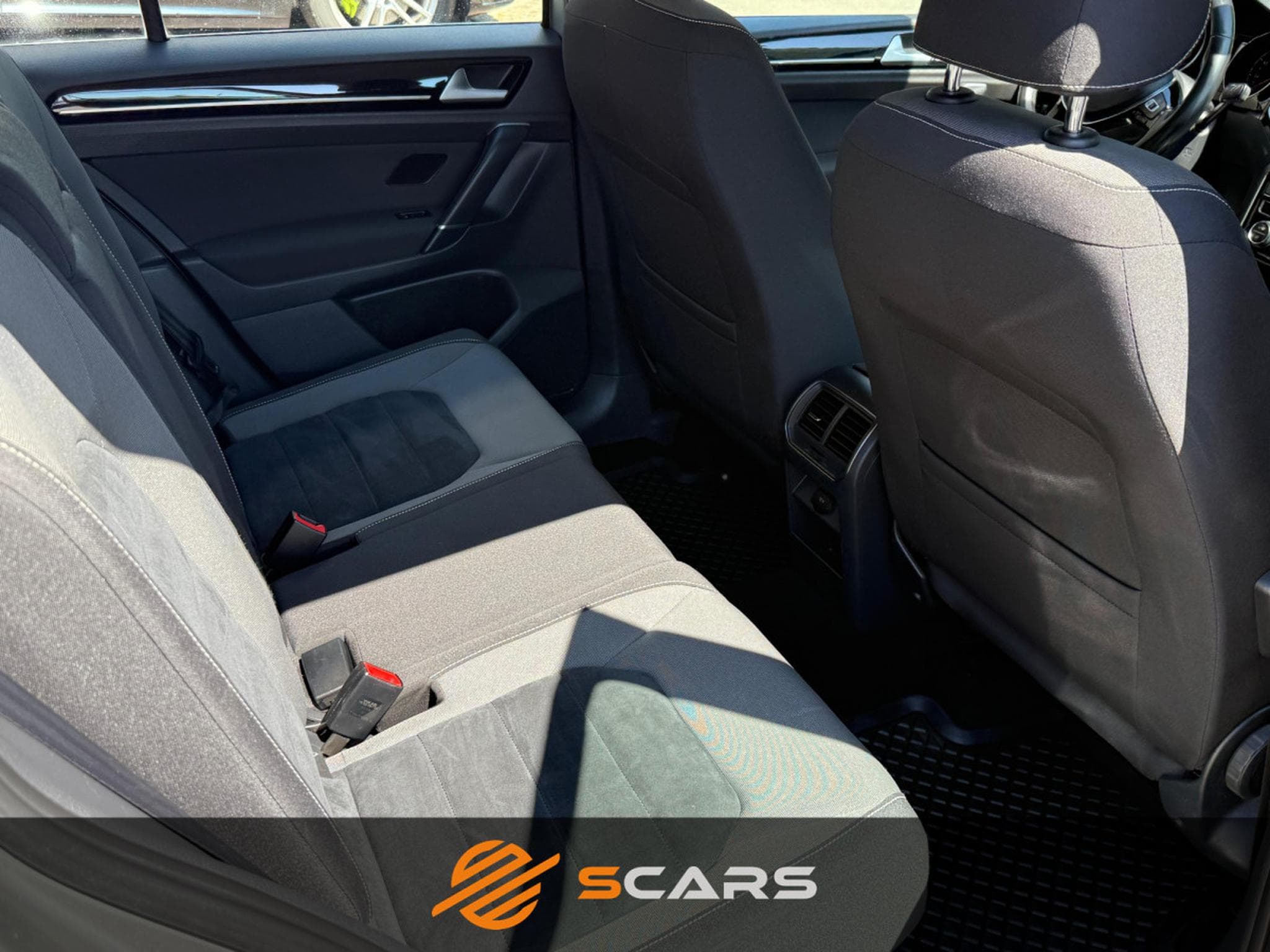 VW Golf 2.0 TDI 150CV DSG BLUEMOTION (2015) - Foto 4