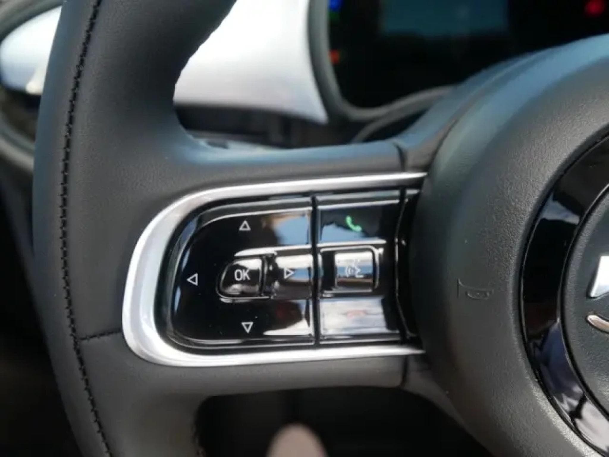 Fiat 500 HYBRID ICON (2026) - Photo 11