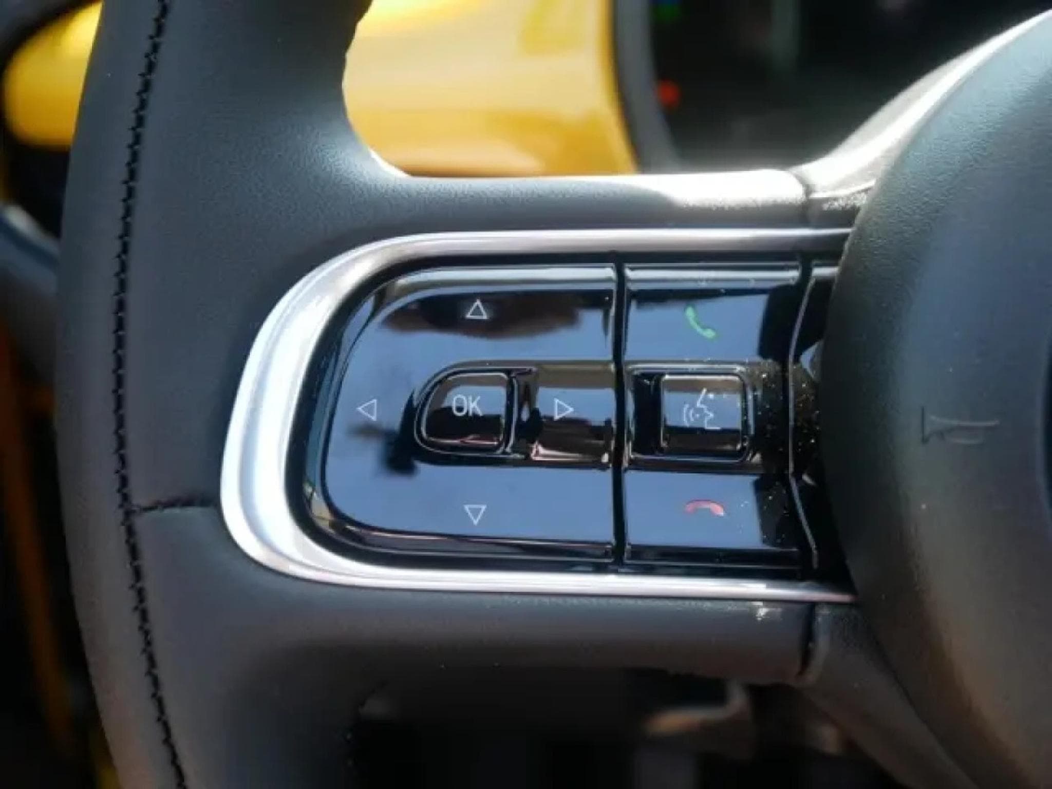 Fiat 500 HYBRID ICON (2026) - Photo 11