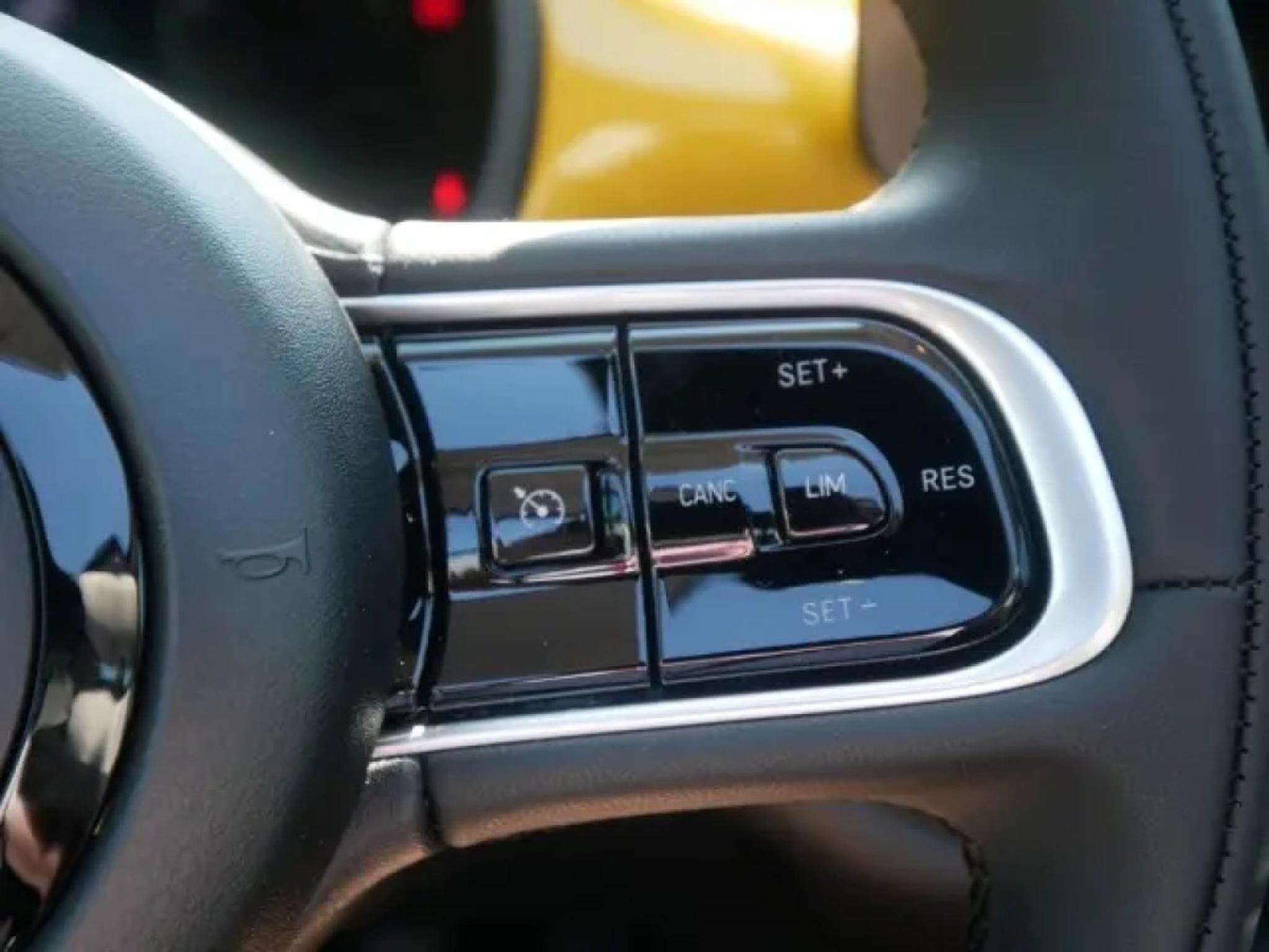 Fiat 500 HYBRID ICON (2026) - Photo 12