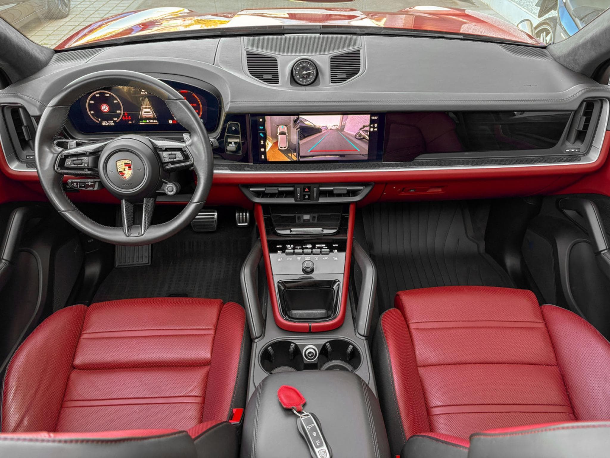 Porsche Cayenne COUPE TURBO E-HYBRID//21/BURMESTER/HEADUP/360°/SOFORT (2024) - Photo 2