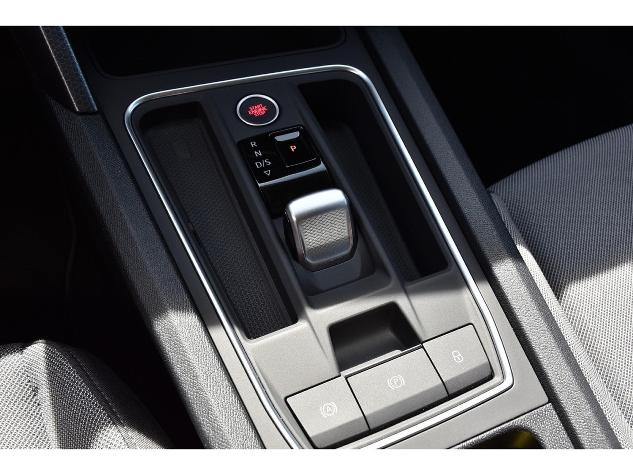 Seat Leon ST 1.5 eTSI Move! DSG REGUL LANE ATT RMQ 1° MAIN (2025) - Photo 17