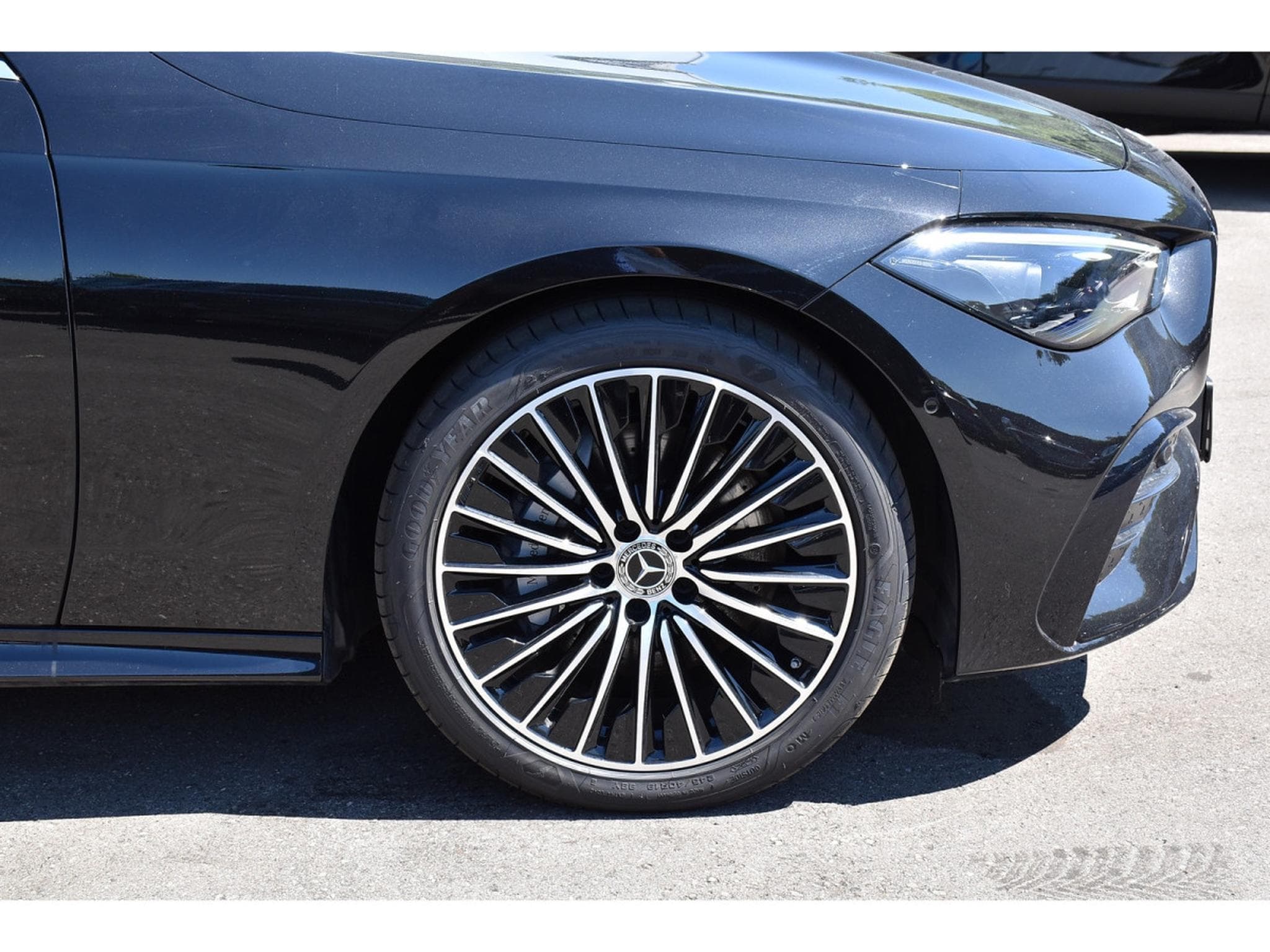 Mercedes CLE 200 AMG Line 9G-Tronic MEMO SG VENT DISTR CAM360 SIDE AIRSCARF (2025) - Photo 7