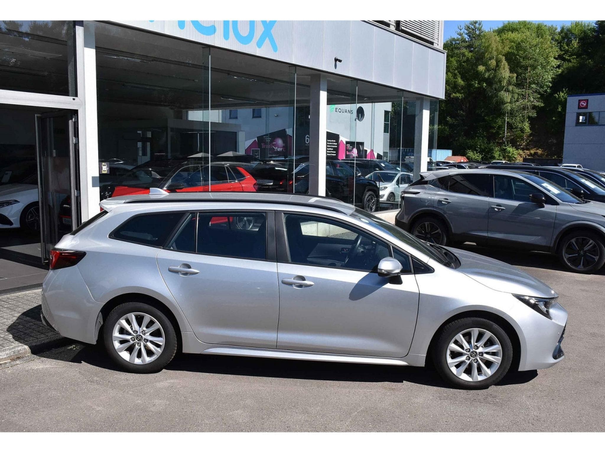 Toyota Corolla Touring Sports 1.8 Hybrid Dynamic e-CVT ACC LANE GPS CAM 1°M (2023) - Photo 3