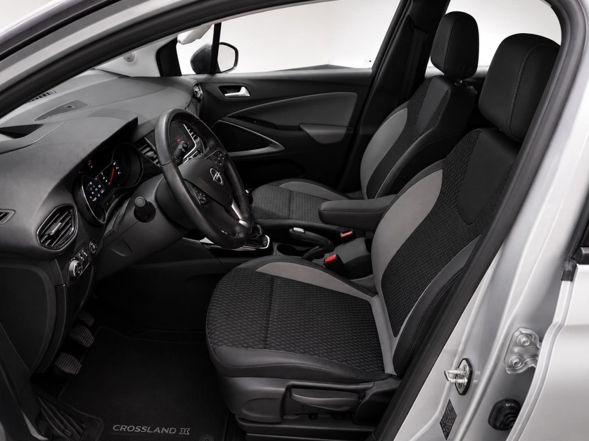 Opel Crossland 1.2 Turbo 131 Innovation 360* Head Up (2018) - Photo 5