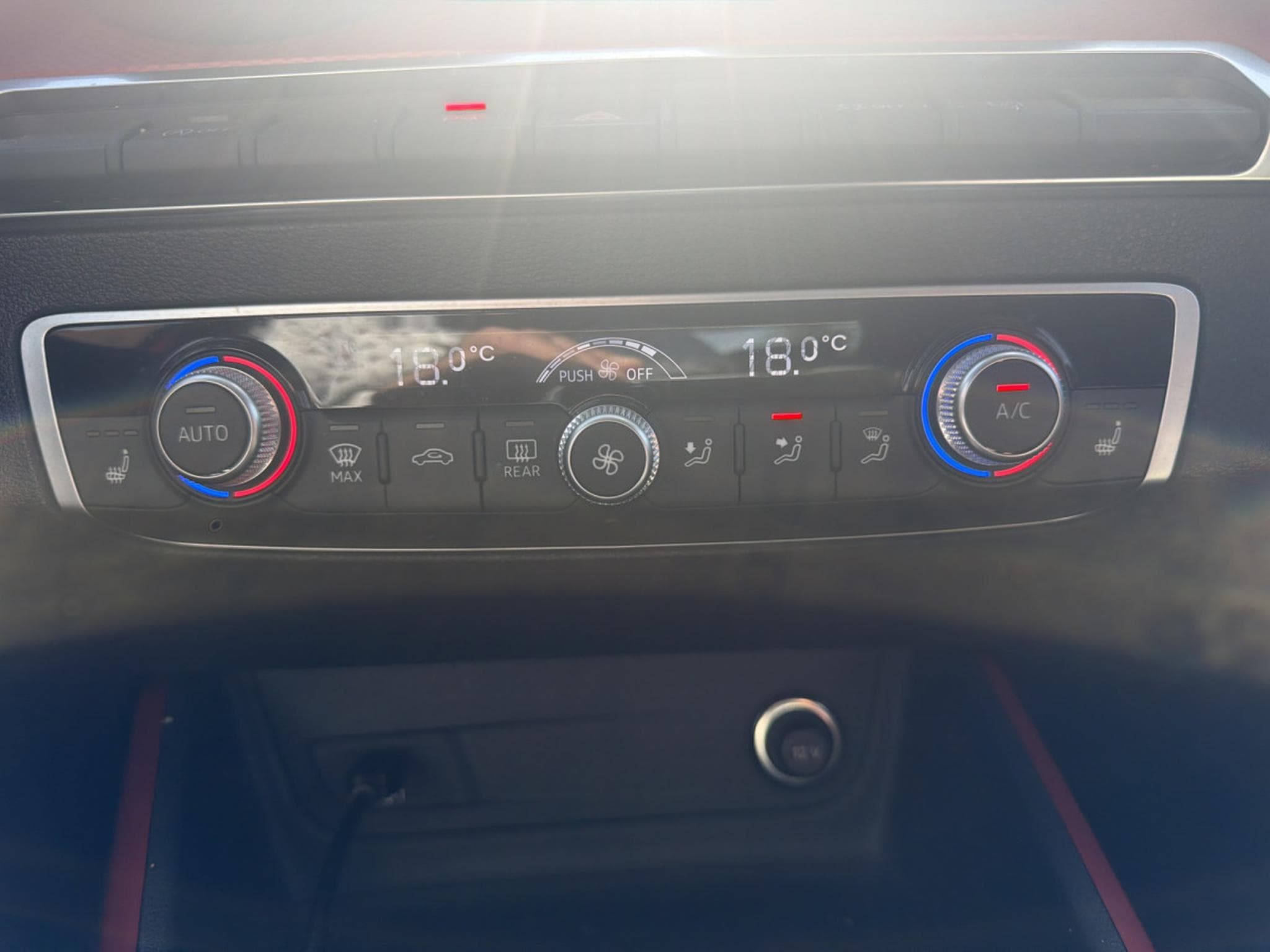Audi Q2 30 TDI 115 CV S-TRONIC (2020) - Photo 6
