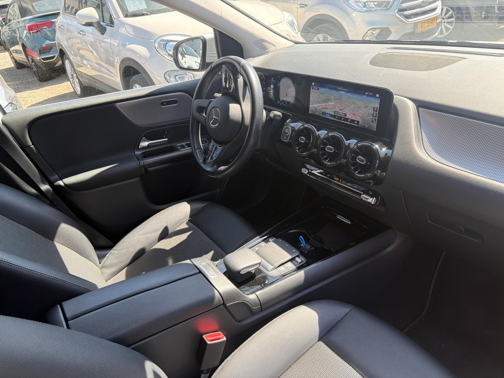 Mercedes B 180 136CV AUTO ATT-REM. (2021) - Photo 12