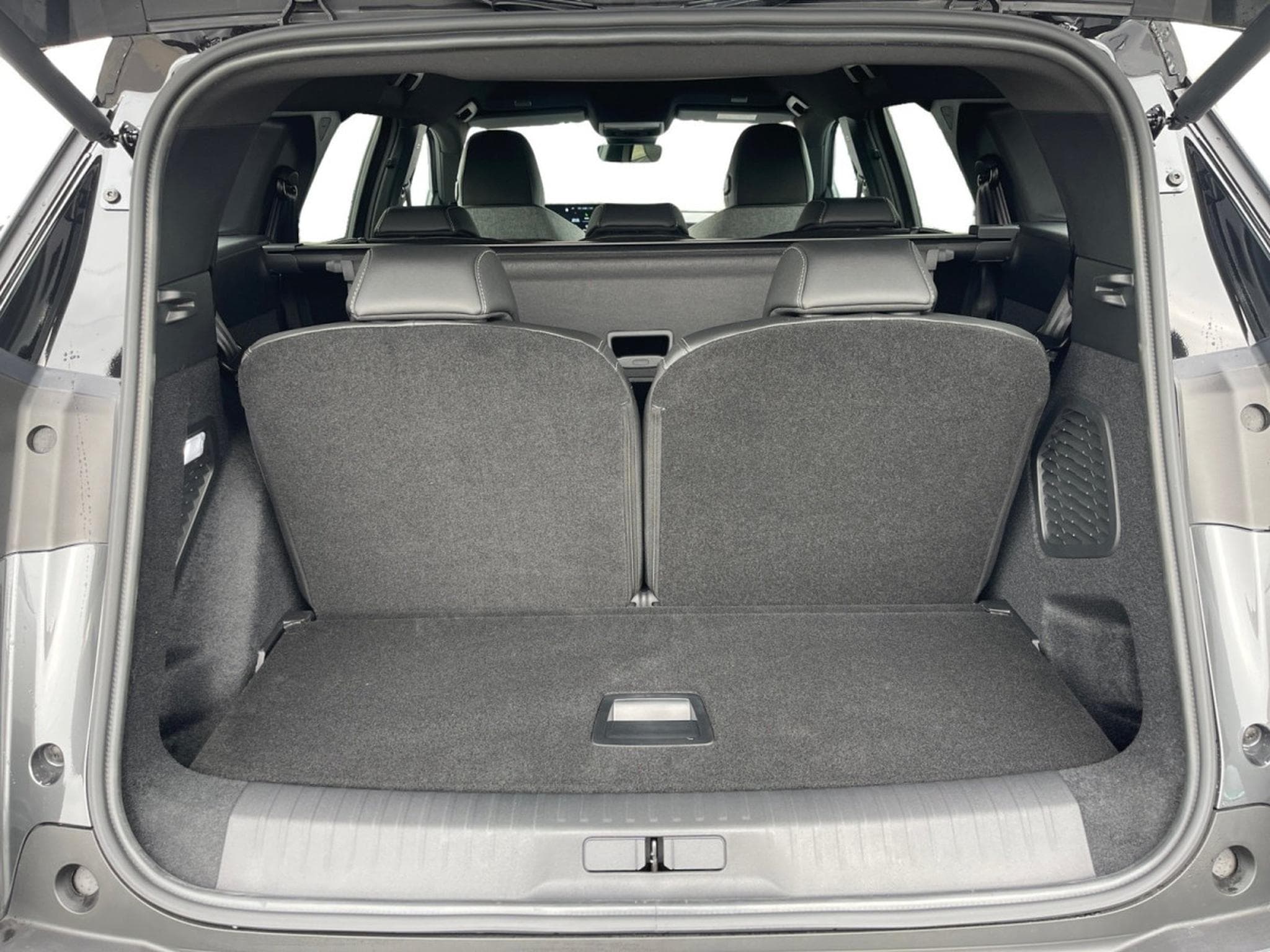 Peugeot 5008 1.2 PureTech 146 e-DSC6 GT (2026) - Photo 12