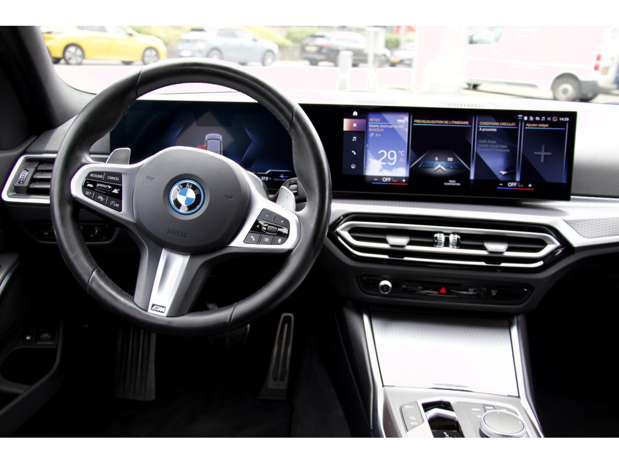 BMW 320 e Touring Aut. pack M Sport ACC (2024) - Foto 10
