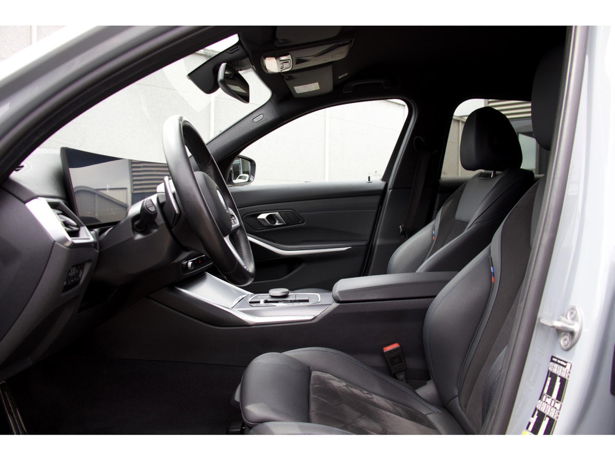 BMW 320 e Touring Aut. pack M Sport ACC (2024) - Foto 6