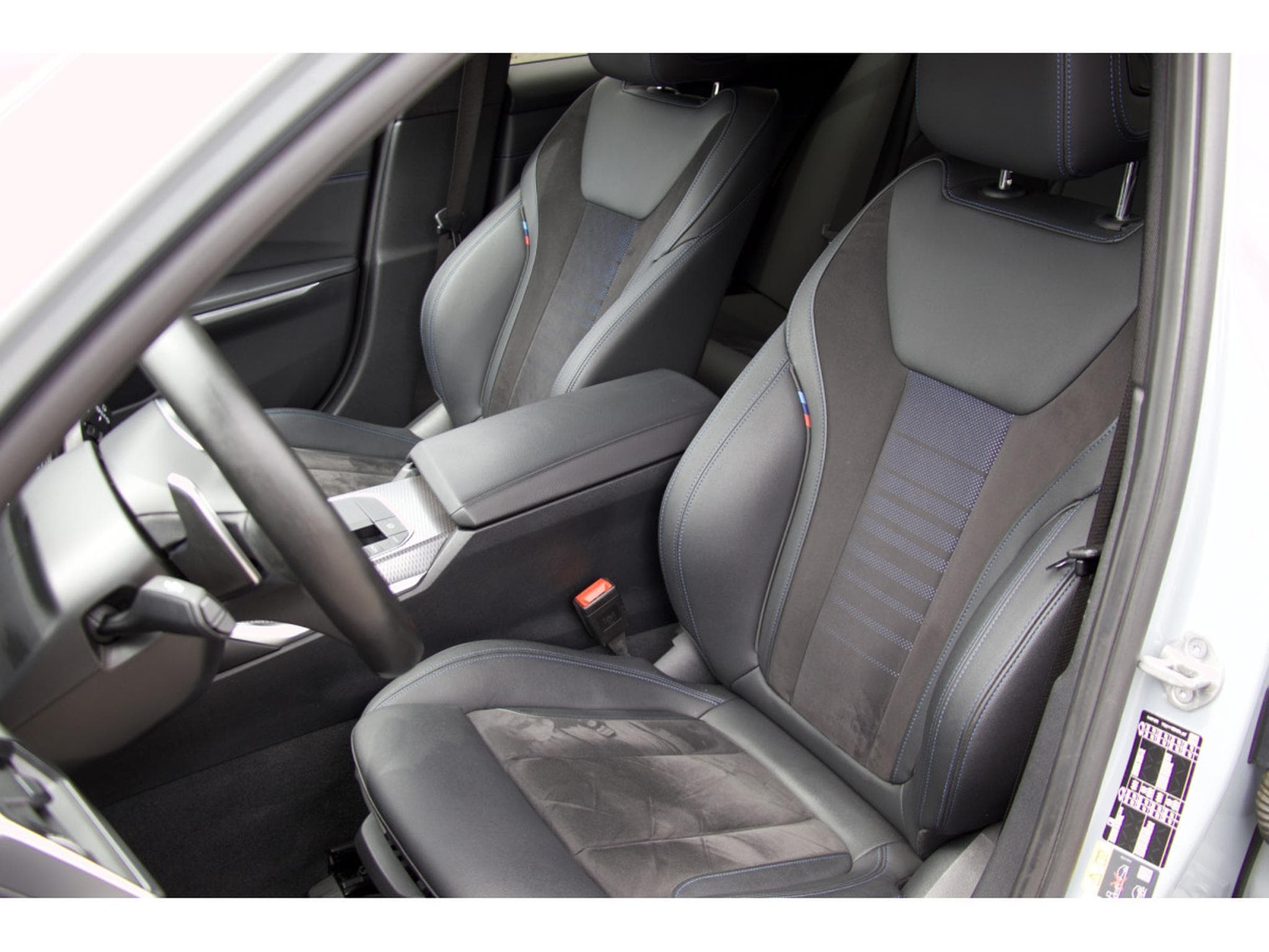 BMW 320 e Touring Aut. pack M Sport ACC (2024) - Foto 7