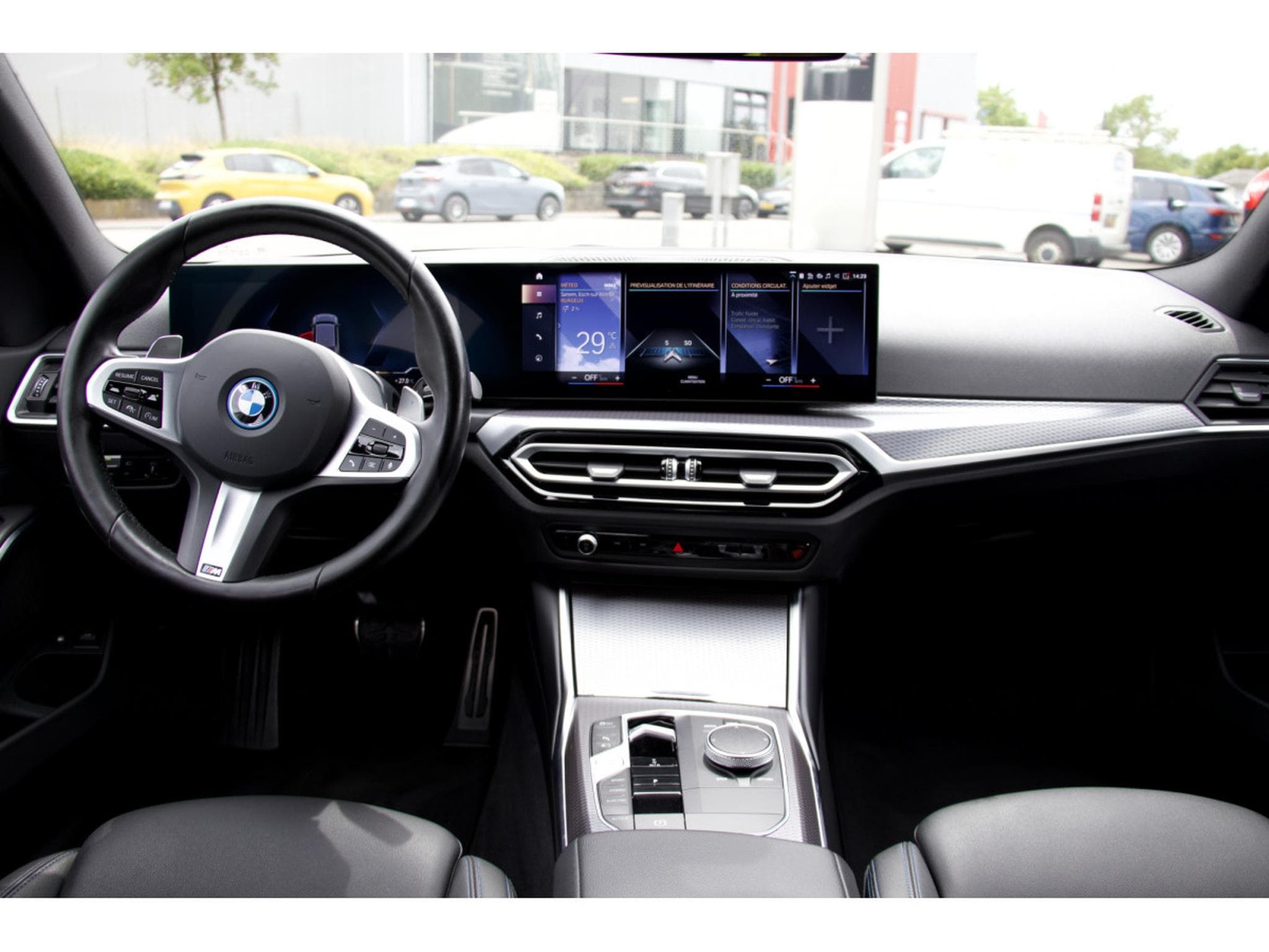 BMW 320 e Touring Aut. pack M Sport ACC (2024) - Foto 9