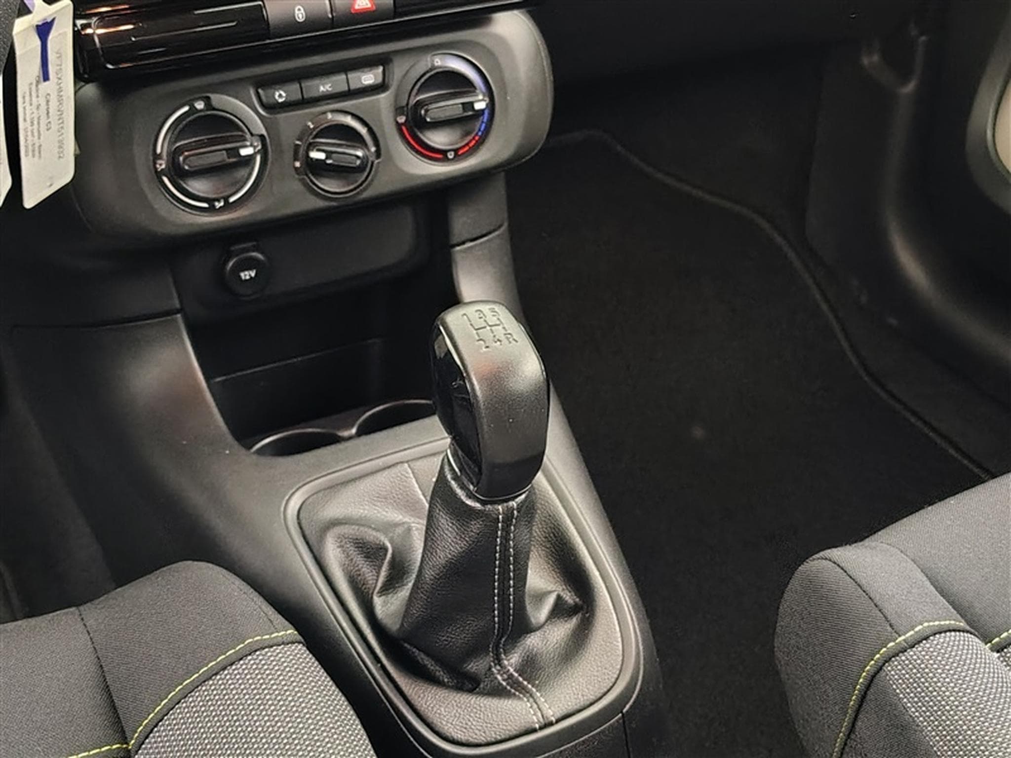 Citroen C3 1.2i PureTech 82cv Live CLIM / BLUETOOTH (2022) - Photo 12