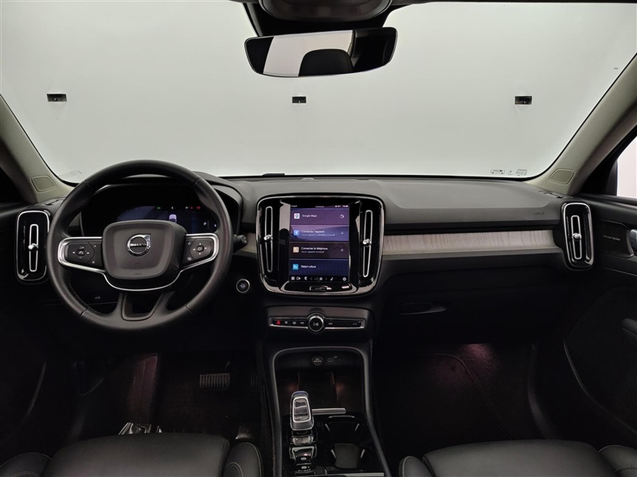 Volvo XC40 2.0 B3 MHEV Ultra Dark Limited Edition DCT (2024) - Photo 8