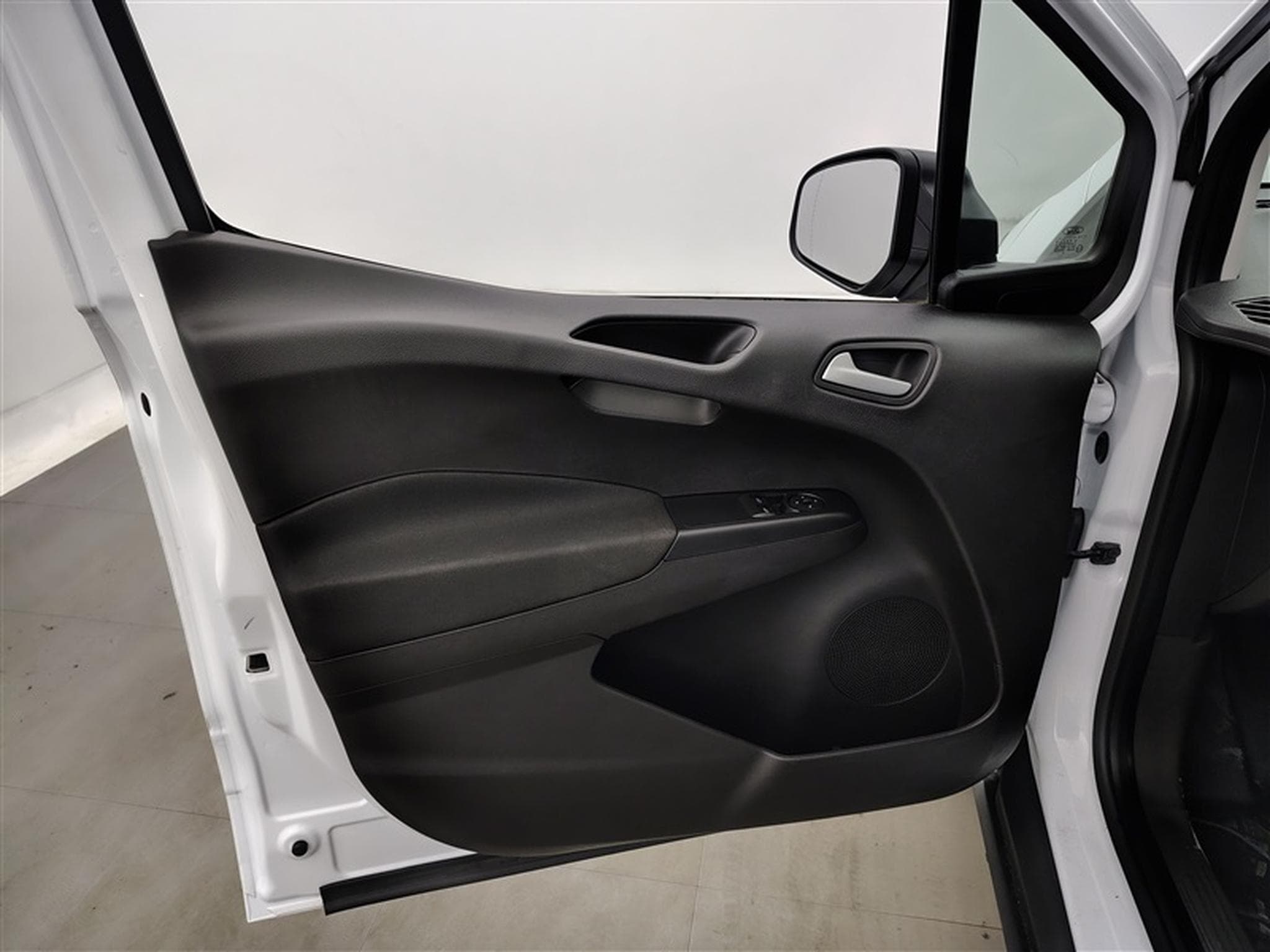 Ford Transit 1.0 EcoBoost Trend S/S (EU6d) (2023) - Photo 16