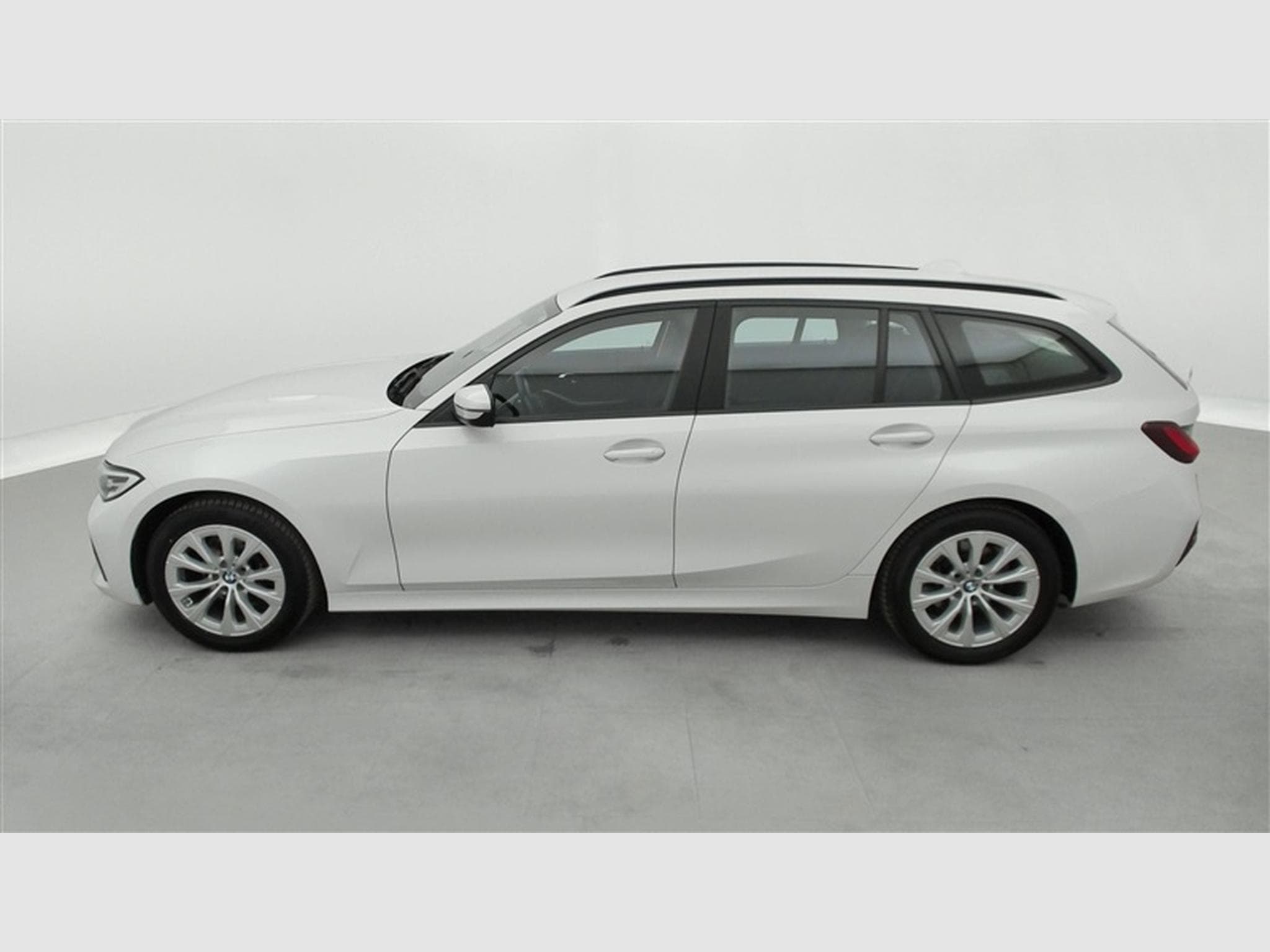 BMW 318 Touring 318i Business NAVI/LED/JA17/PDC (2022) - Photo 3