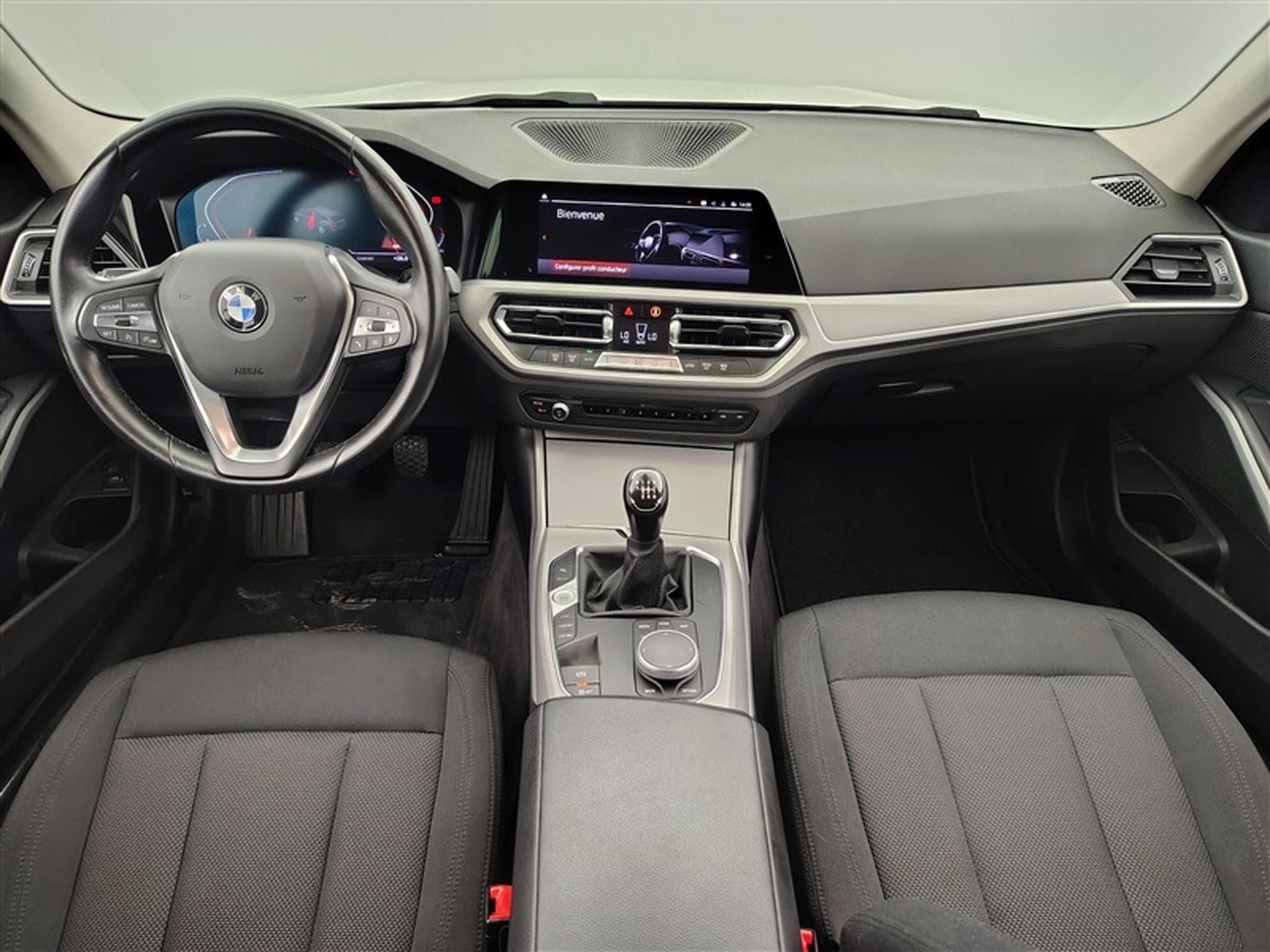 BMW 318 Touring 318i Business NAVI/LED/JA17/PDC (2022) - Photo 8