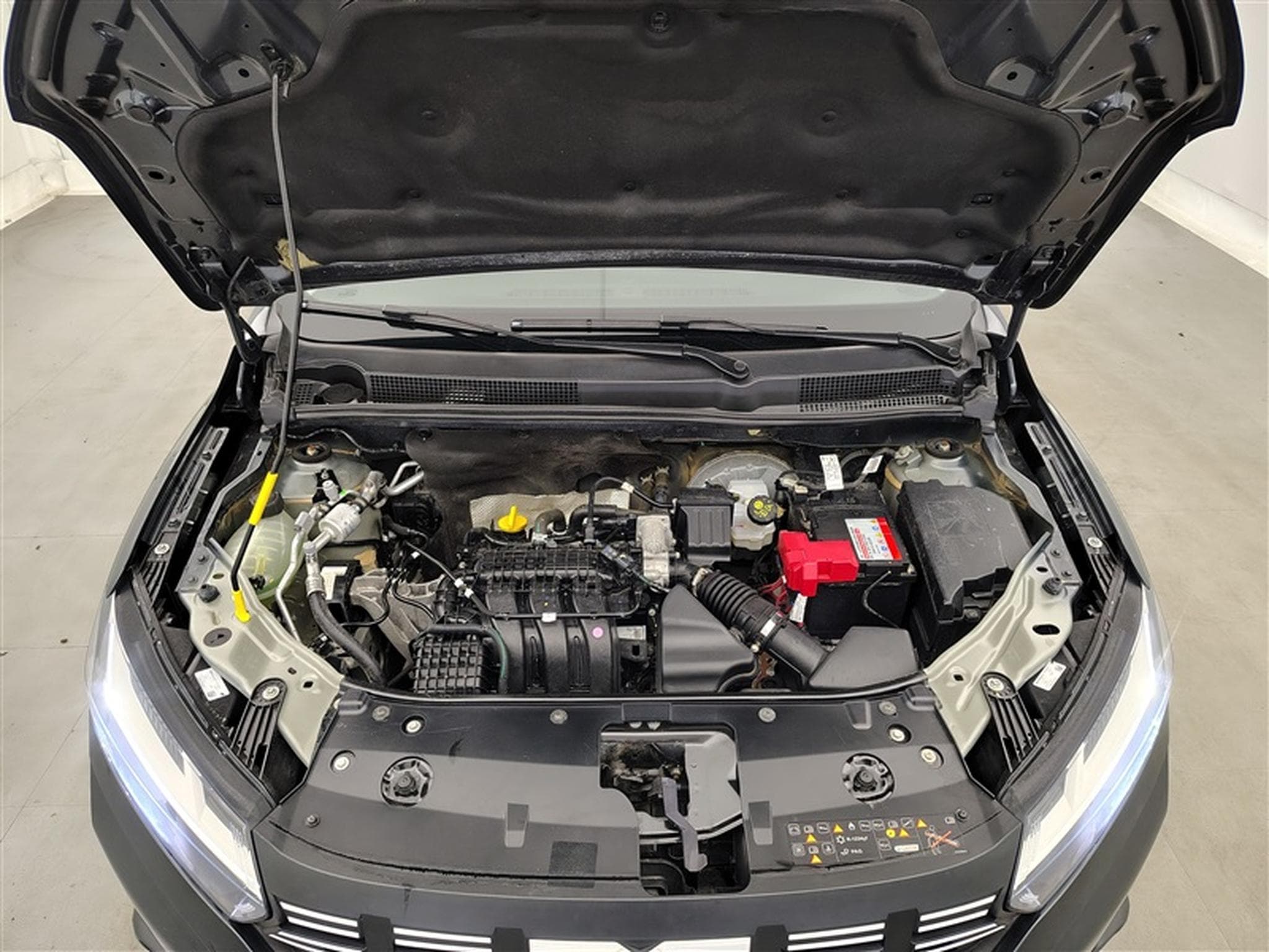 Dacia Sandero 1.0i SCe Comfort CARPLAY / PDC (2023) - Foto 18