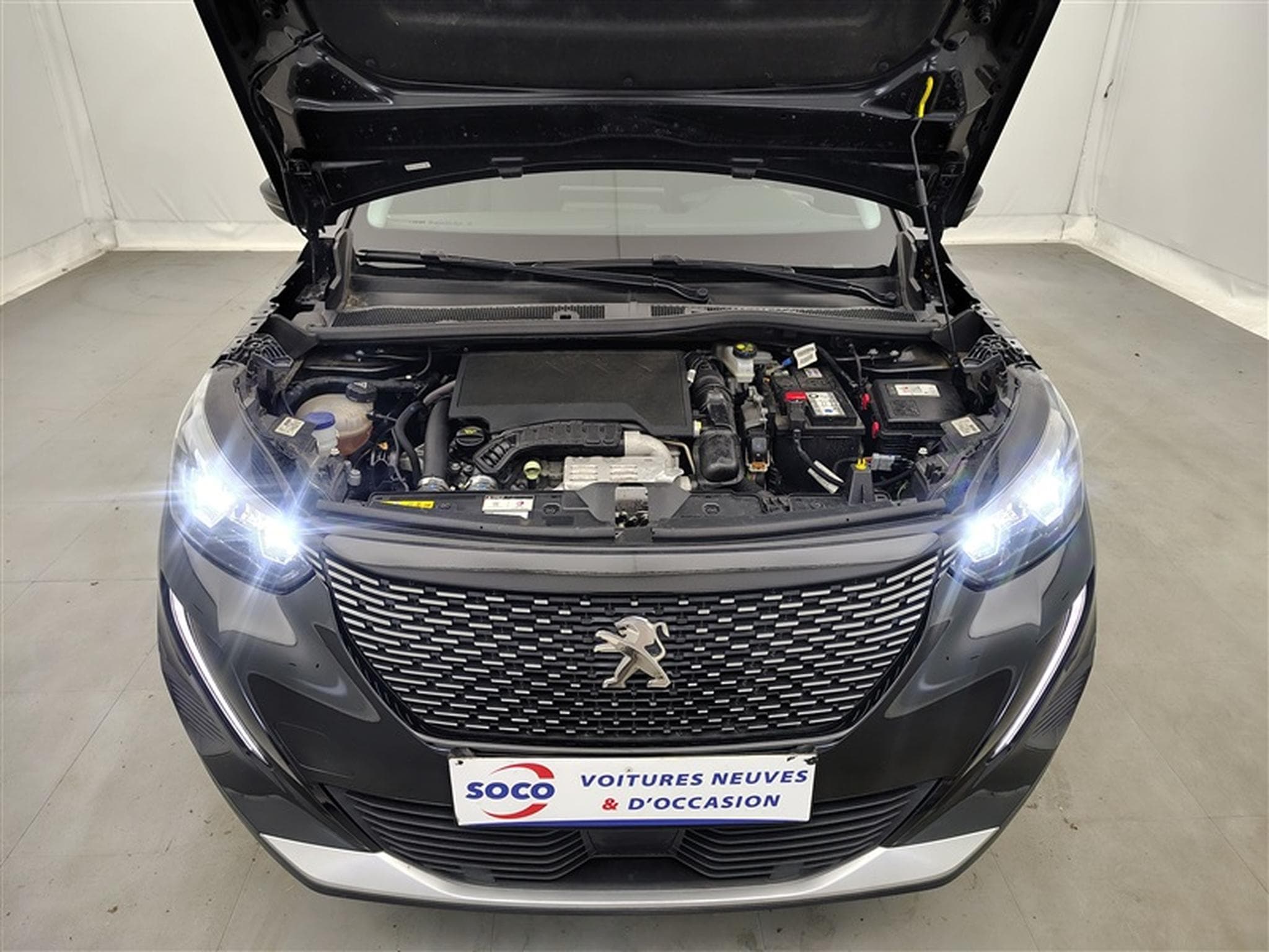 Peugeot 2008 1.2 PureTech Allure Pack S&S (EU6.4) (2022) - Foto 19