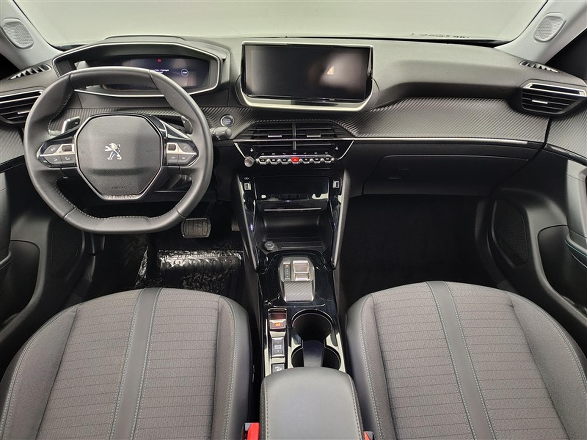 Peugeot 2008 1.2 PureTech Allure Pack S&S (EU6.4) (2022) - Foto 8