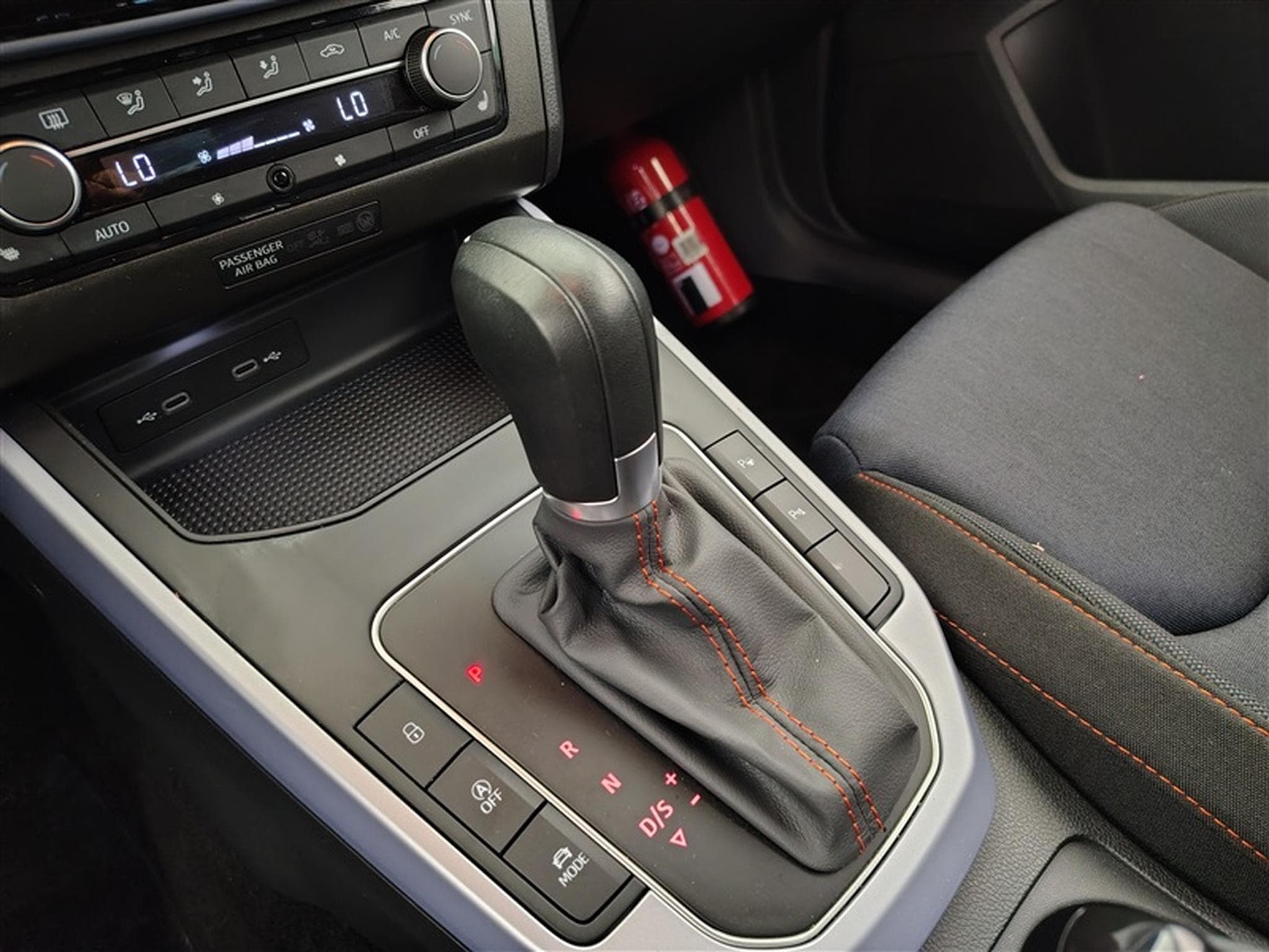 Seat Arona 1.0 TSI FR DSG NAVI / FULL LED / CARPLAY (2024) - Photo 12