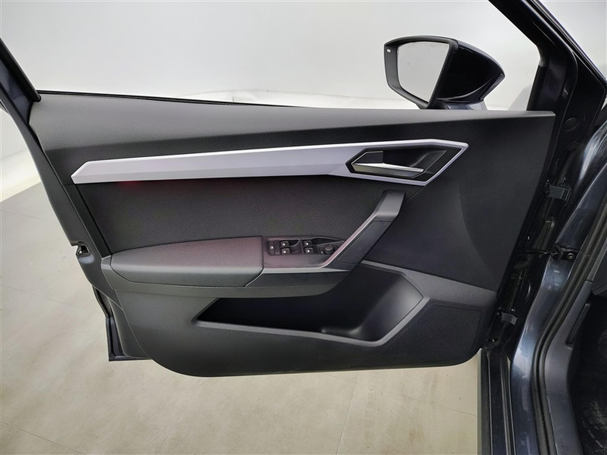 Seat Arona 1.0 TSI FR DSG NAVI / FULL LED / CARPLAY (2024) - Photo 17