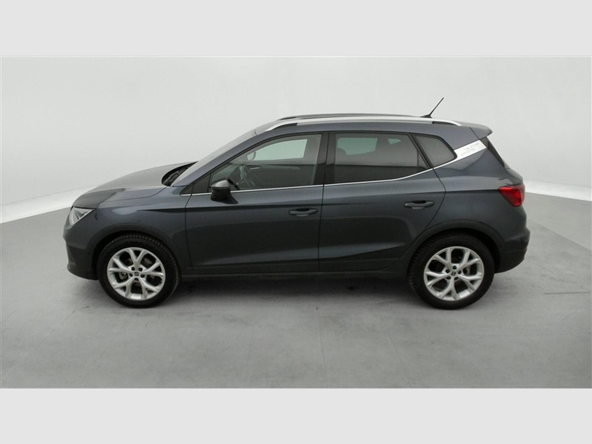 Seat Arona 1.0 TSI FR DSG NAVI / FULL LED / CARPLAY (2024) - Photo 3
