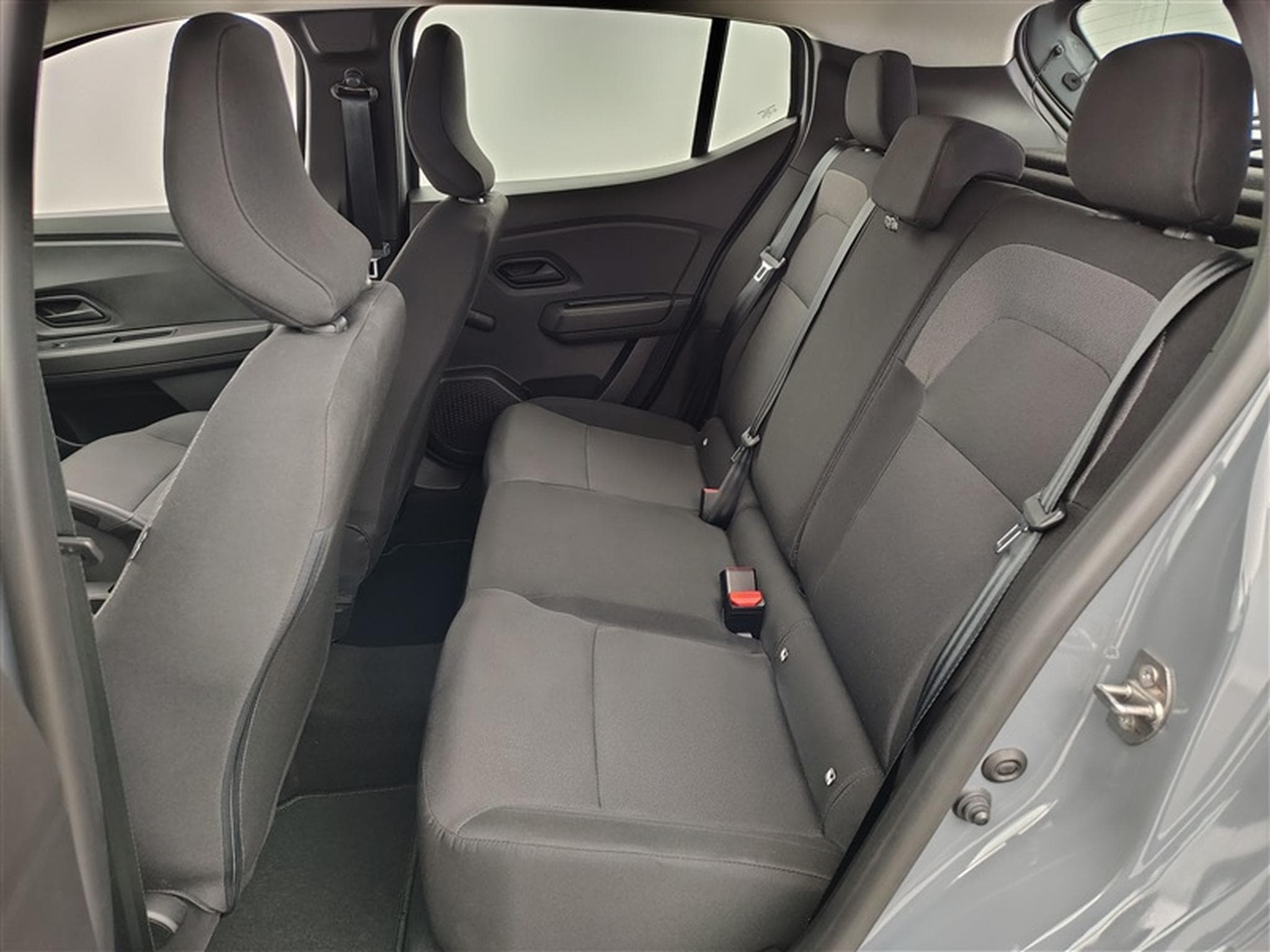 Dacia Sandero 1.0 TCe Essential (2025) - Photo 13