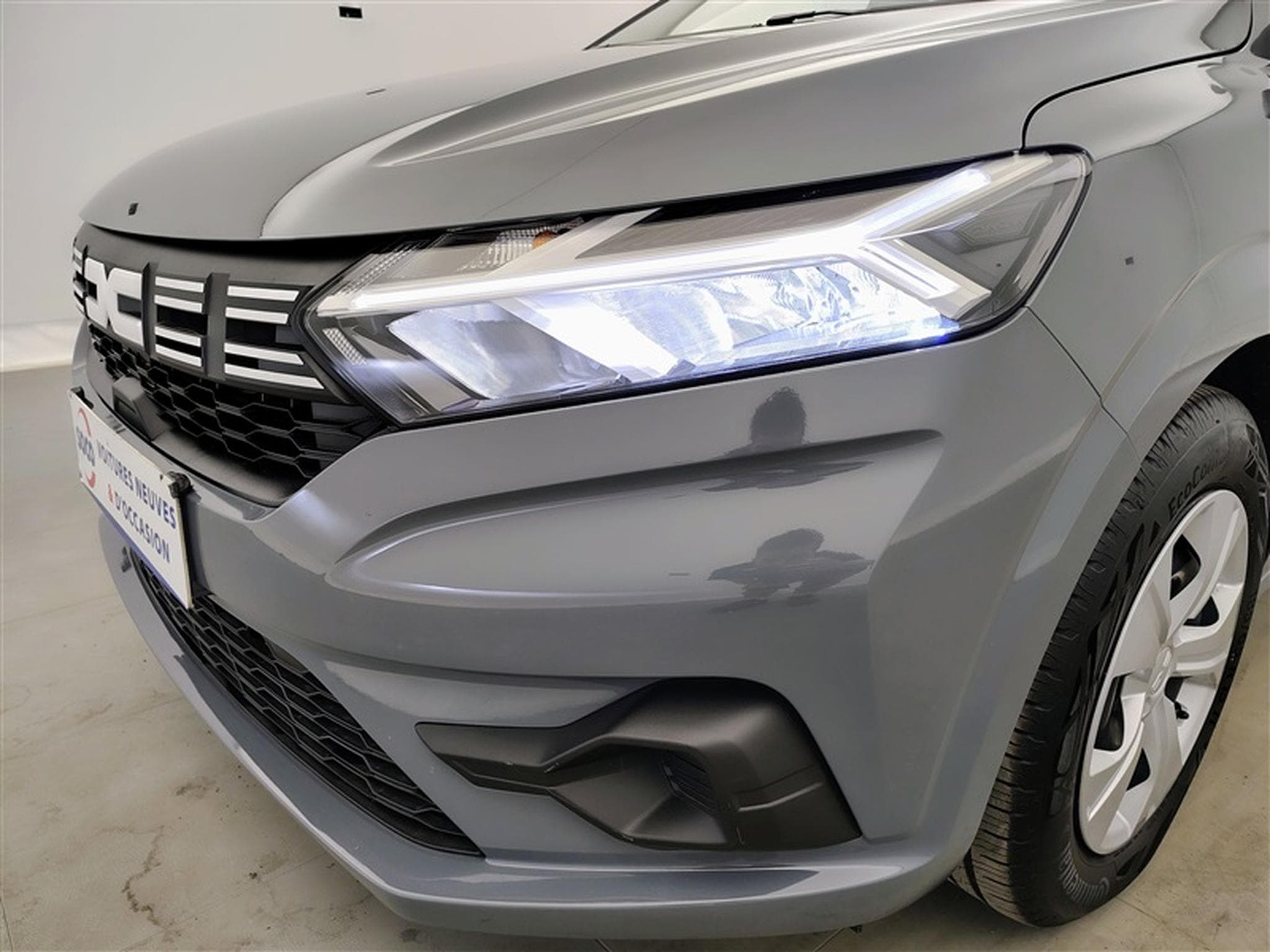 Dacia Sandero 1.0 TCe Essential (2025) - Photo 15