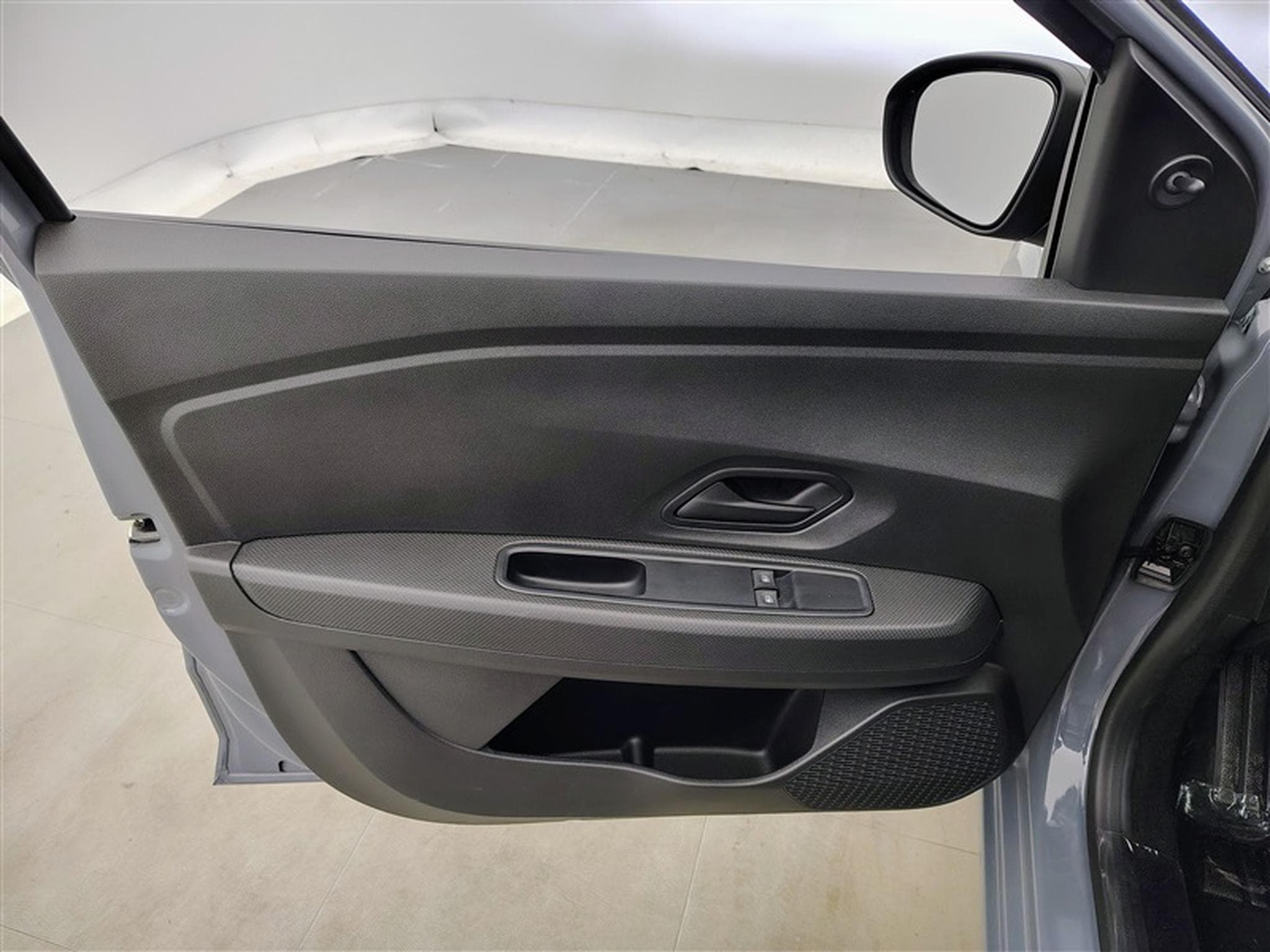 Dacia Sandero 1.0 TCe Essential (2025) - Photo 17