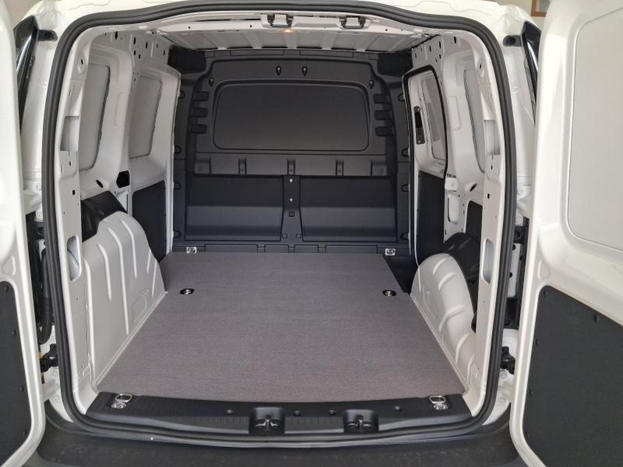 VW Caddy V Fourgon (2026) - Photo 12