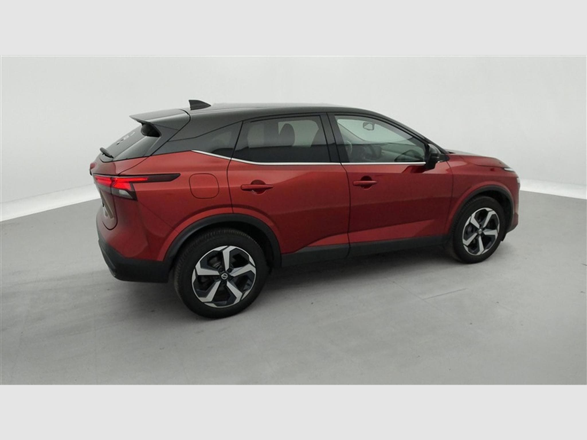 Nissan Qashqai 1.3 DIG-T MHEV Tekna Xtronic (2022) - Photo 25