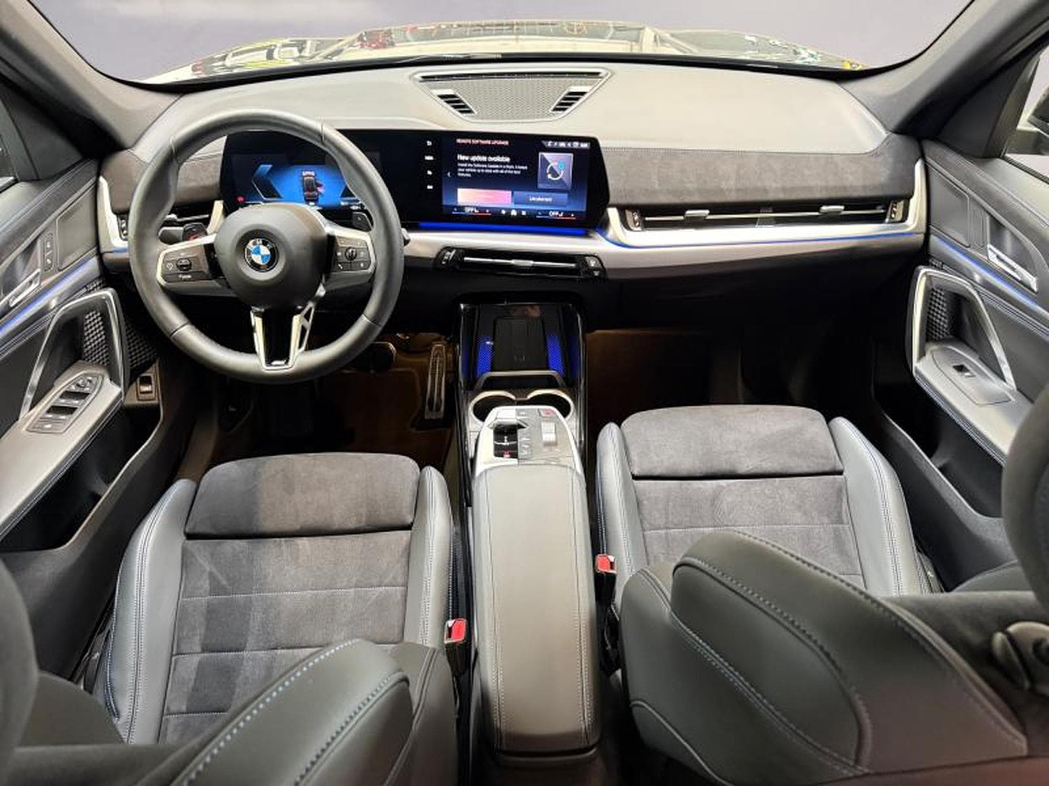 BMW X1 X1 sDrive18i Kit M Sport (2025) - Photo 9