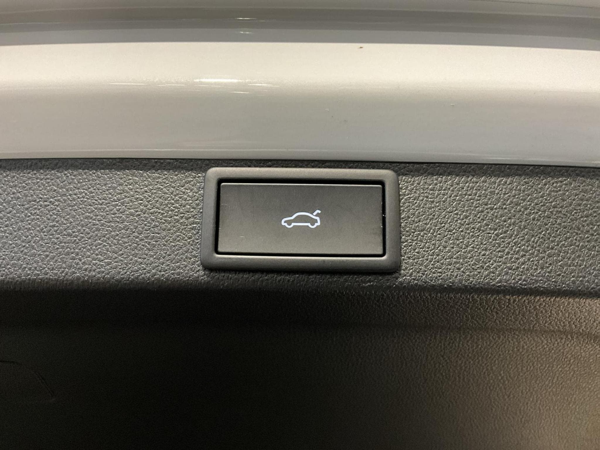 Skoda Octavia Combi+RS+DSG+LED+Navi (2024) - Photo 18