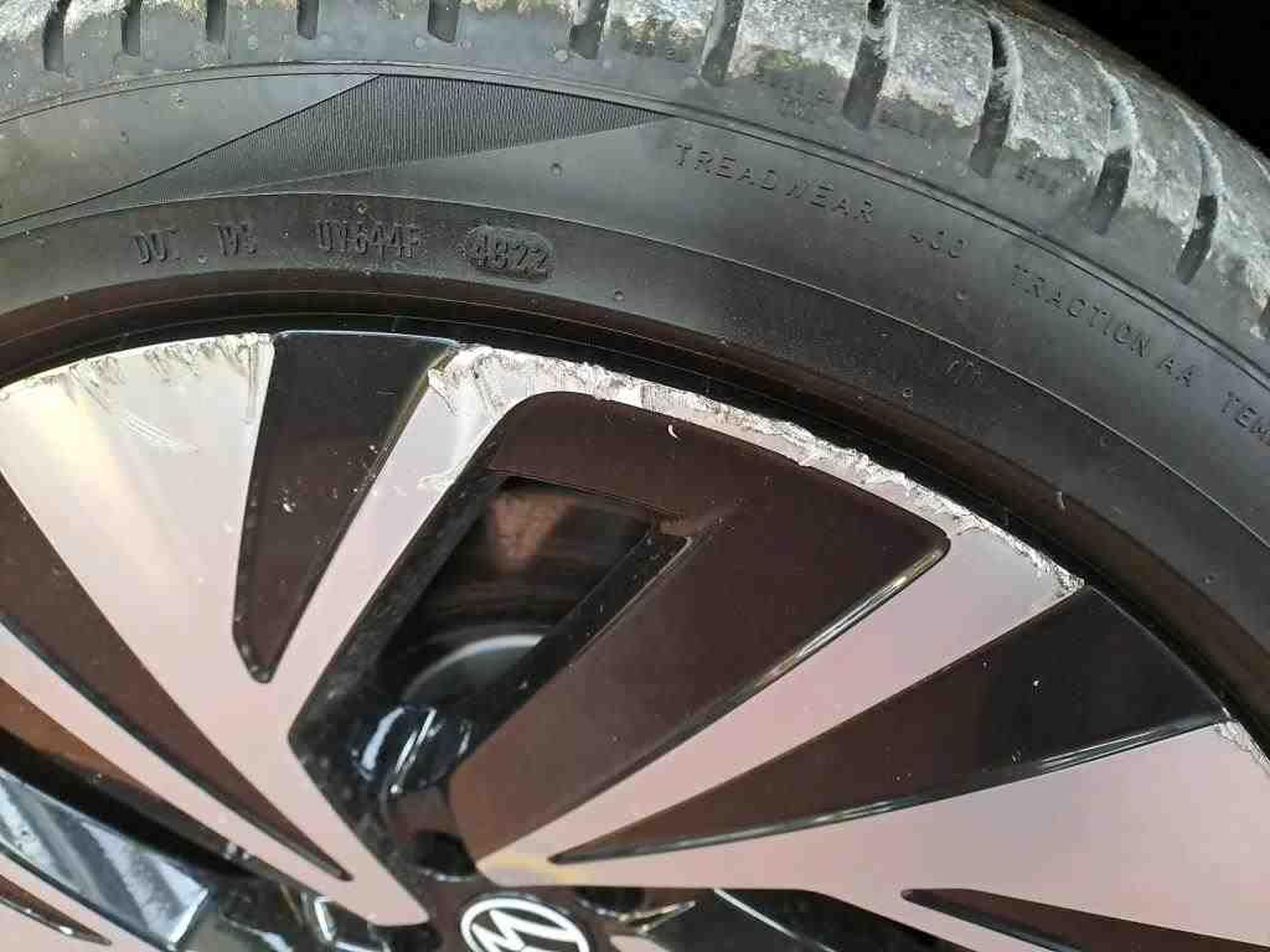 VW ID.4 Standard (2023) - Foto 10
