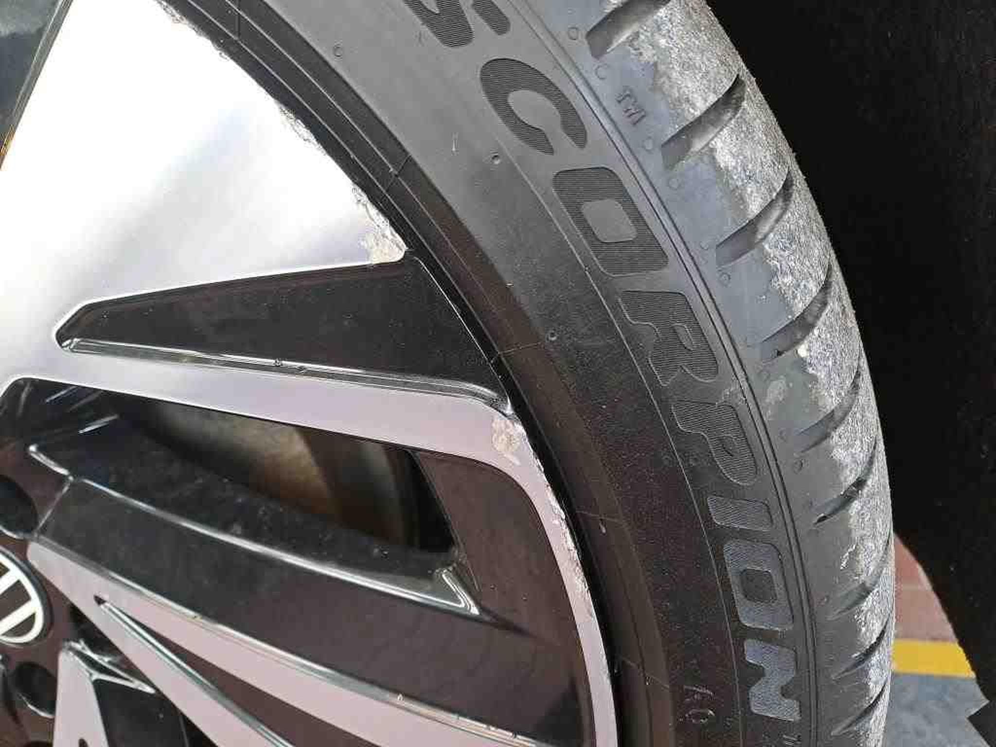 VW ID.4 Standard (2023) - Foto 14
