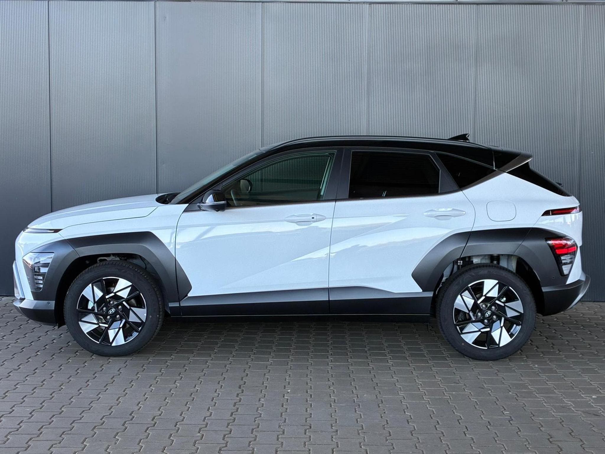 Hyundai Kona Comfort Plus (2025) - Foto 2