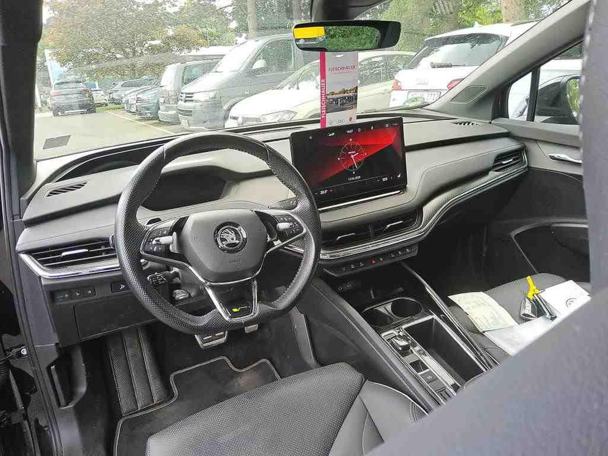 Skoda Enyaq IV RS (2023) - Foto 8