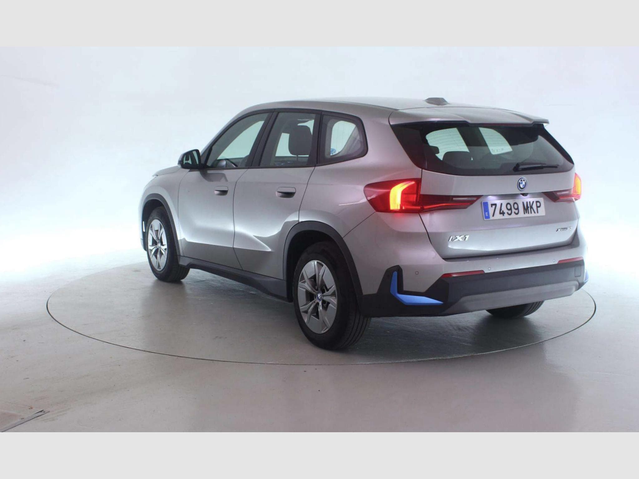 Bmw iX1 xDrive30 (2023) - Foto 3