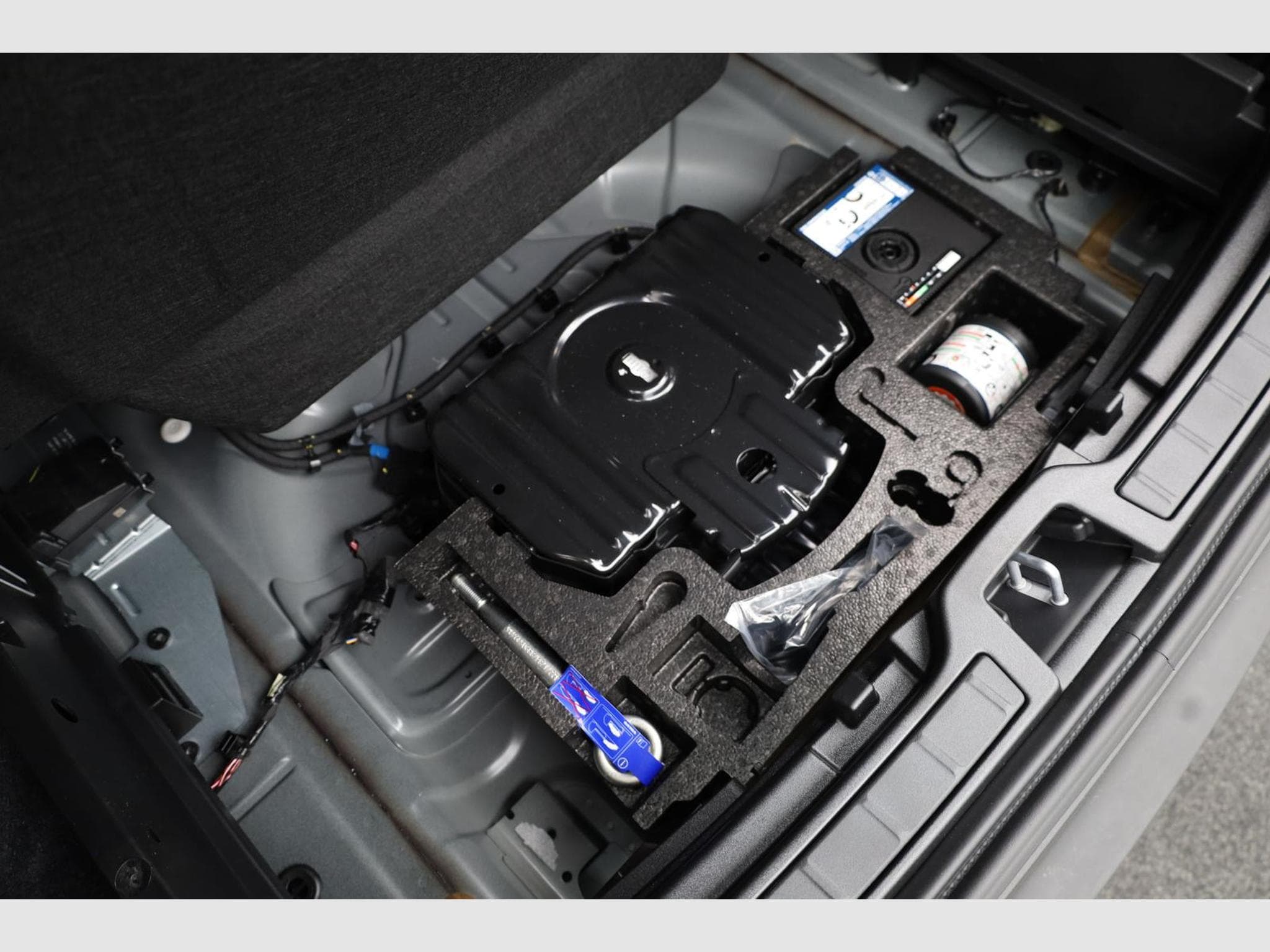 Volvo XC40 Black Edition Plus (2026) - Foto 11