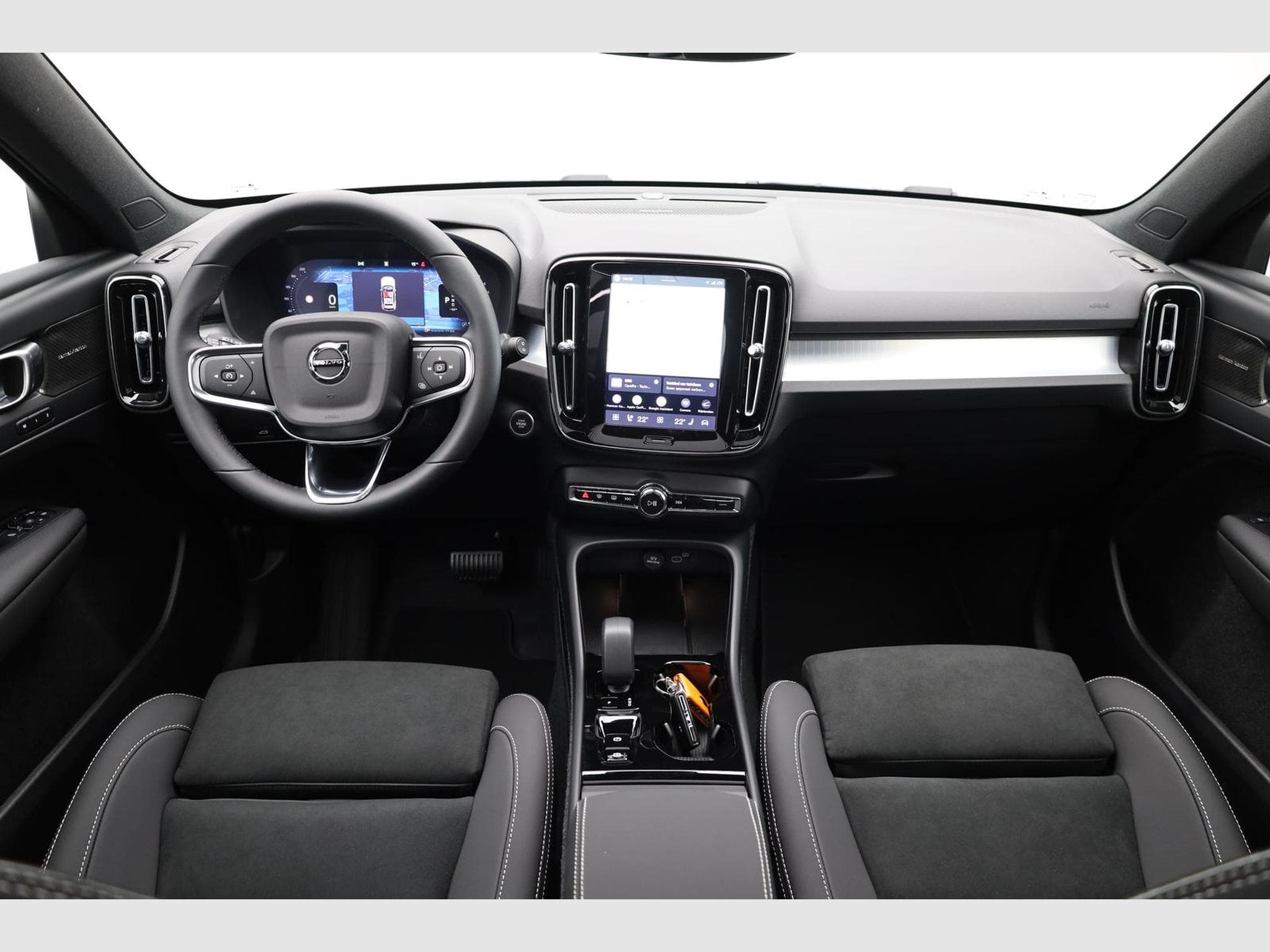 Volvo XC40 Black Edition Plus (2026) - Foto 13
