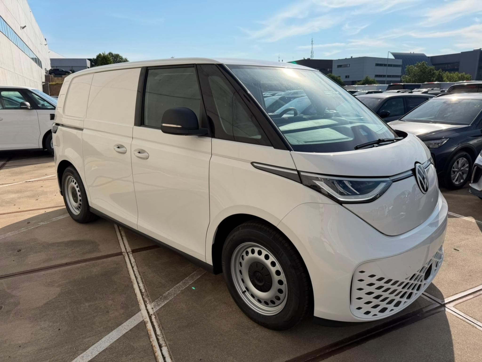 VW ID Buzz CARGO (2026) - Foto 1