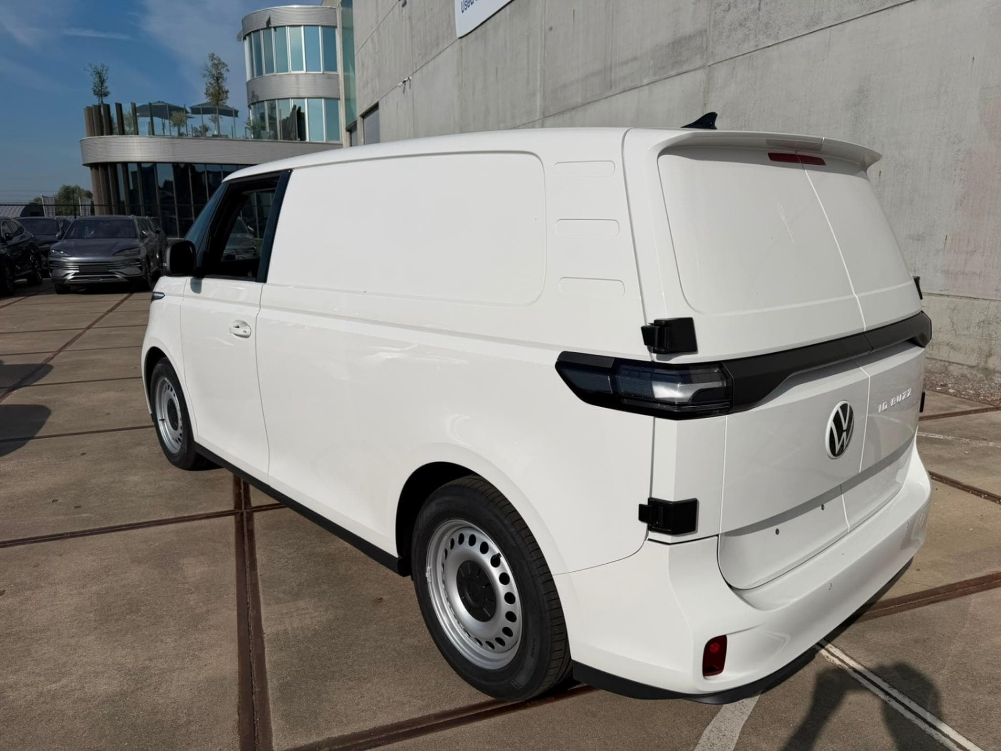 VW ID Buzz CARGO (2026) - Foto 3