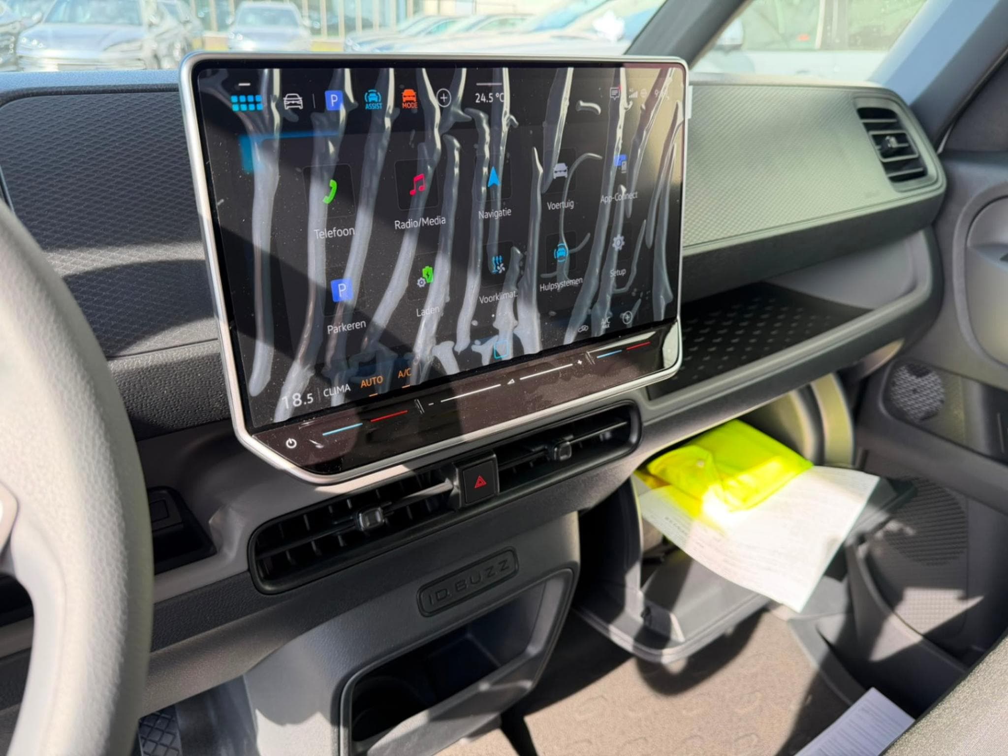 VW ID Buzz CARGO (2026) - Foto 9