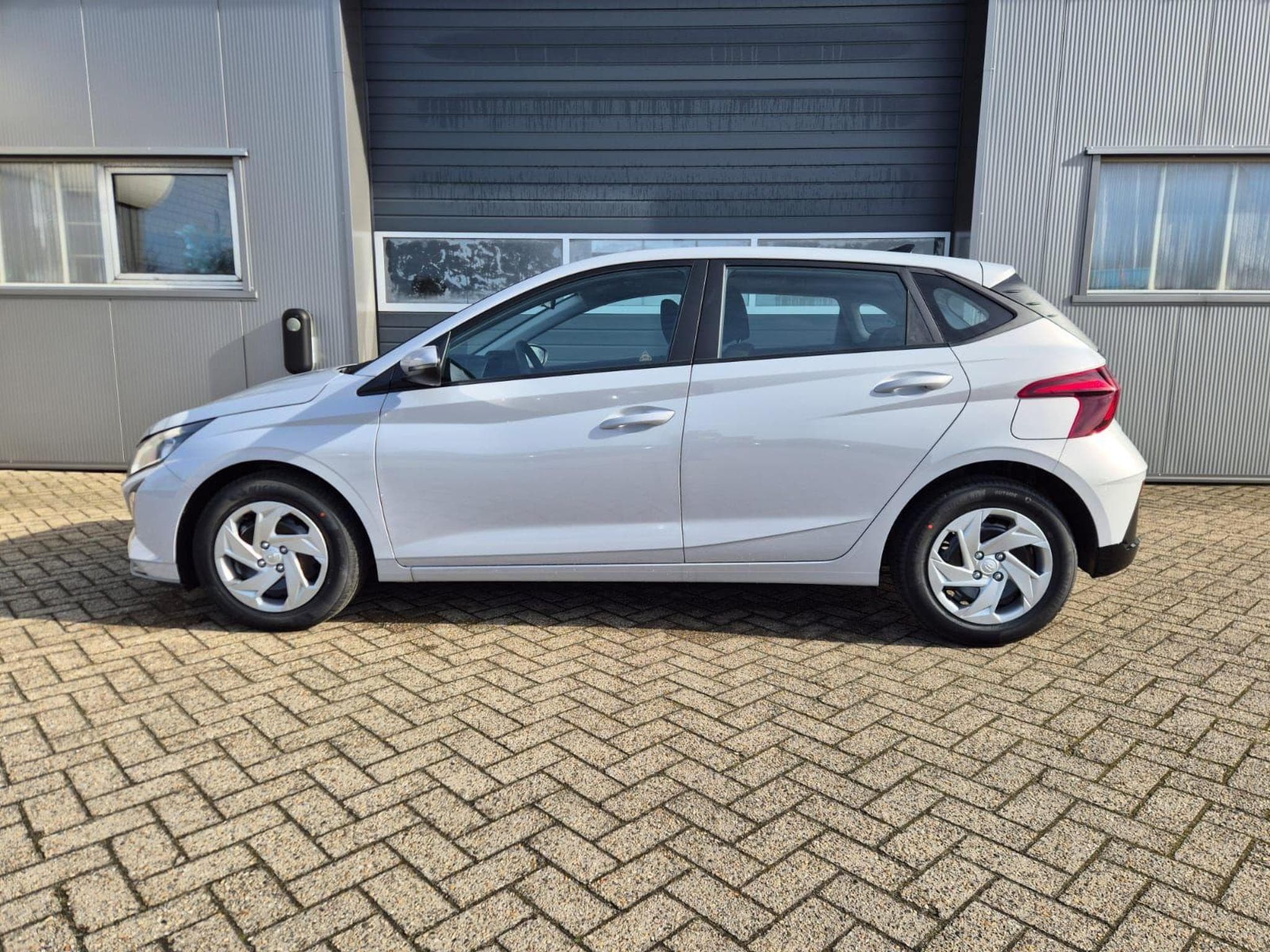 Hyundai i20 Standard (2026) - Foto 2