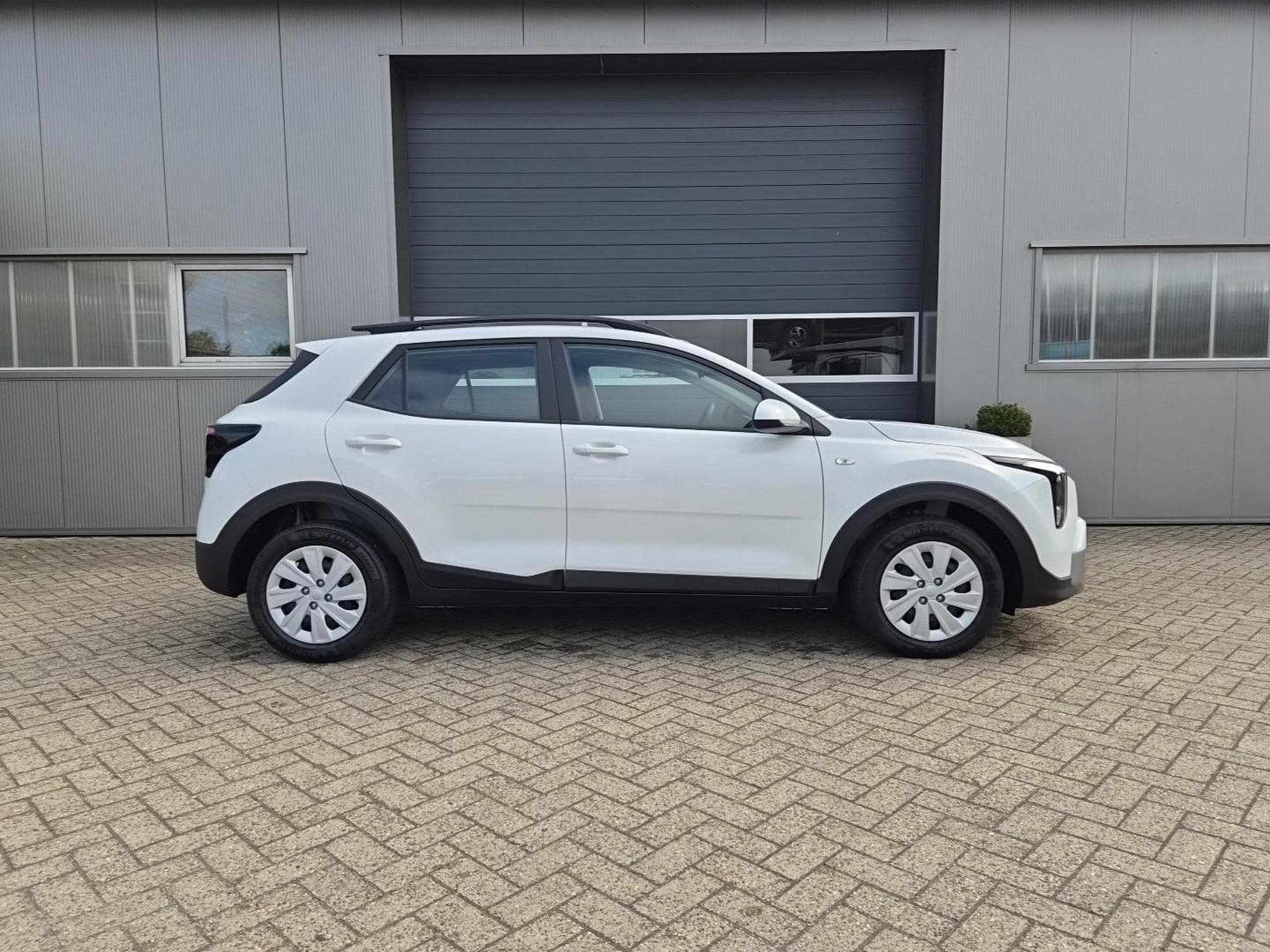 Kia Stonic Standard (2026) - Foto 6