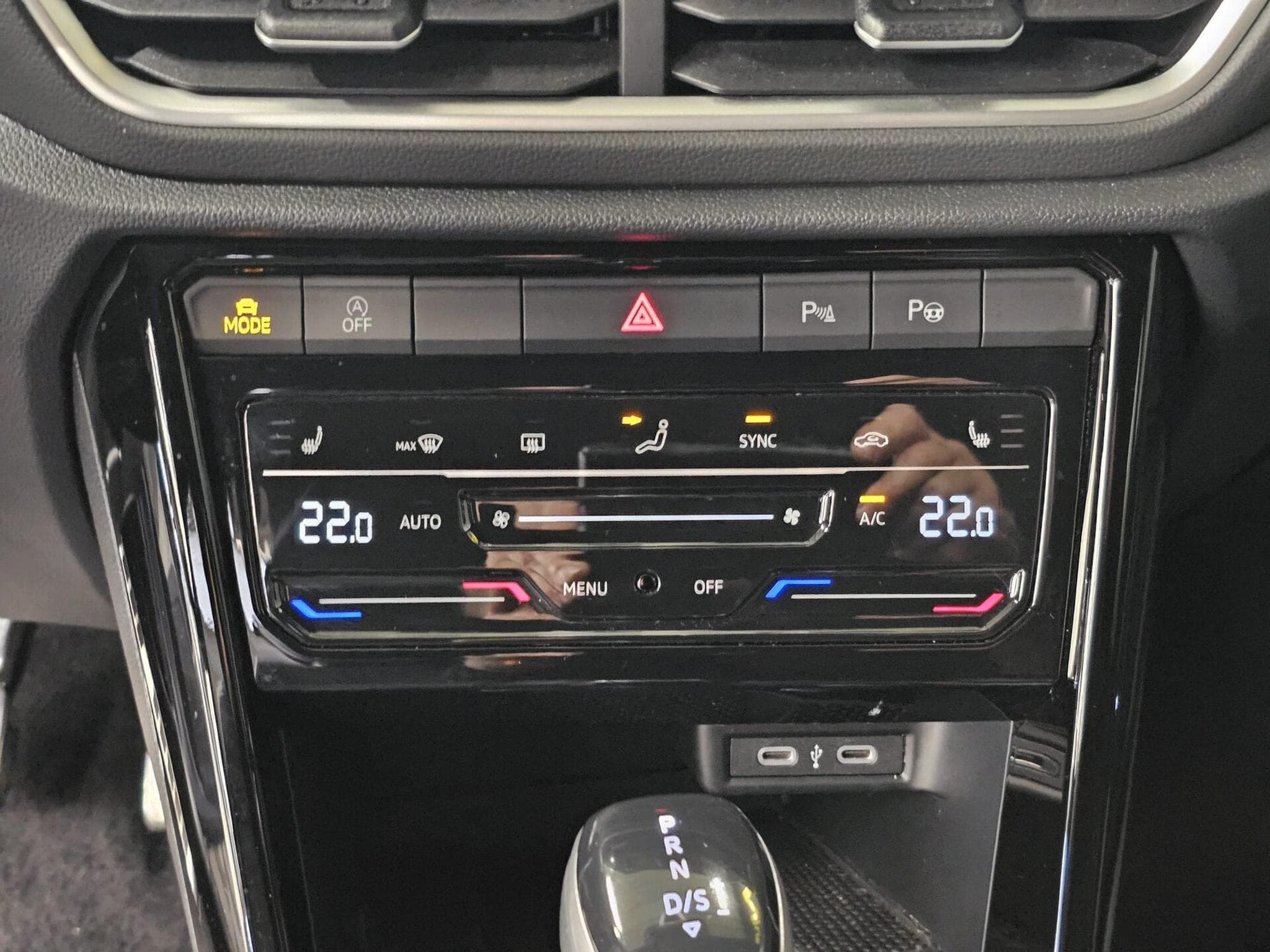 VW T-Roc 150cv R-Line Edition DSG7 (2025) - Photo 12