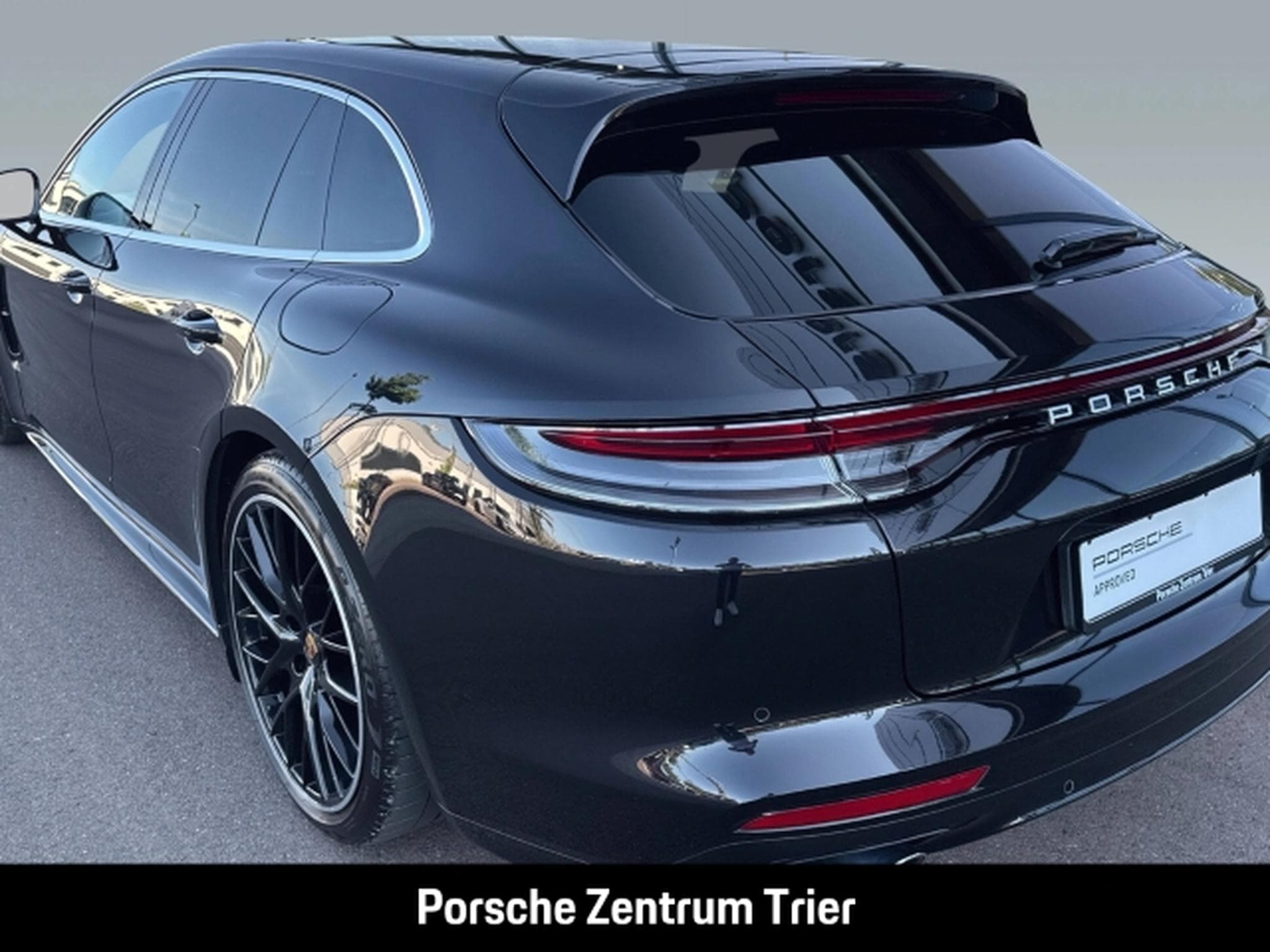 Porsche Panamera E-Hybrid Sport Turismo (2023) - Photo 10