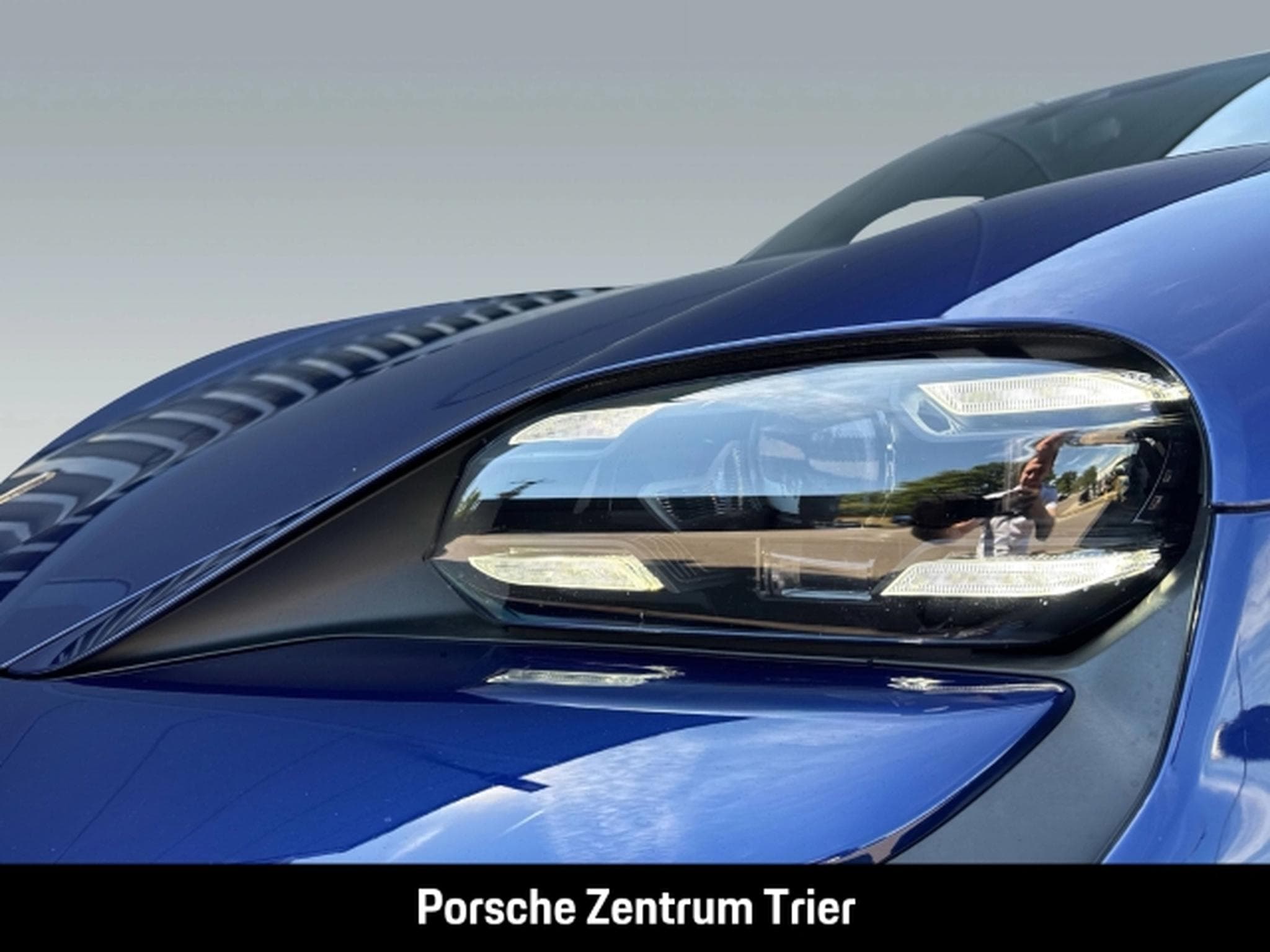 Porsche Taycan Sport Turismo (2023) - Photo 11